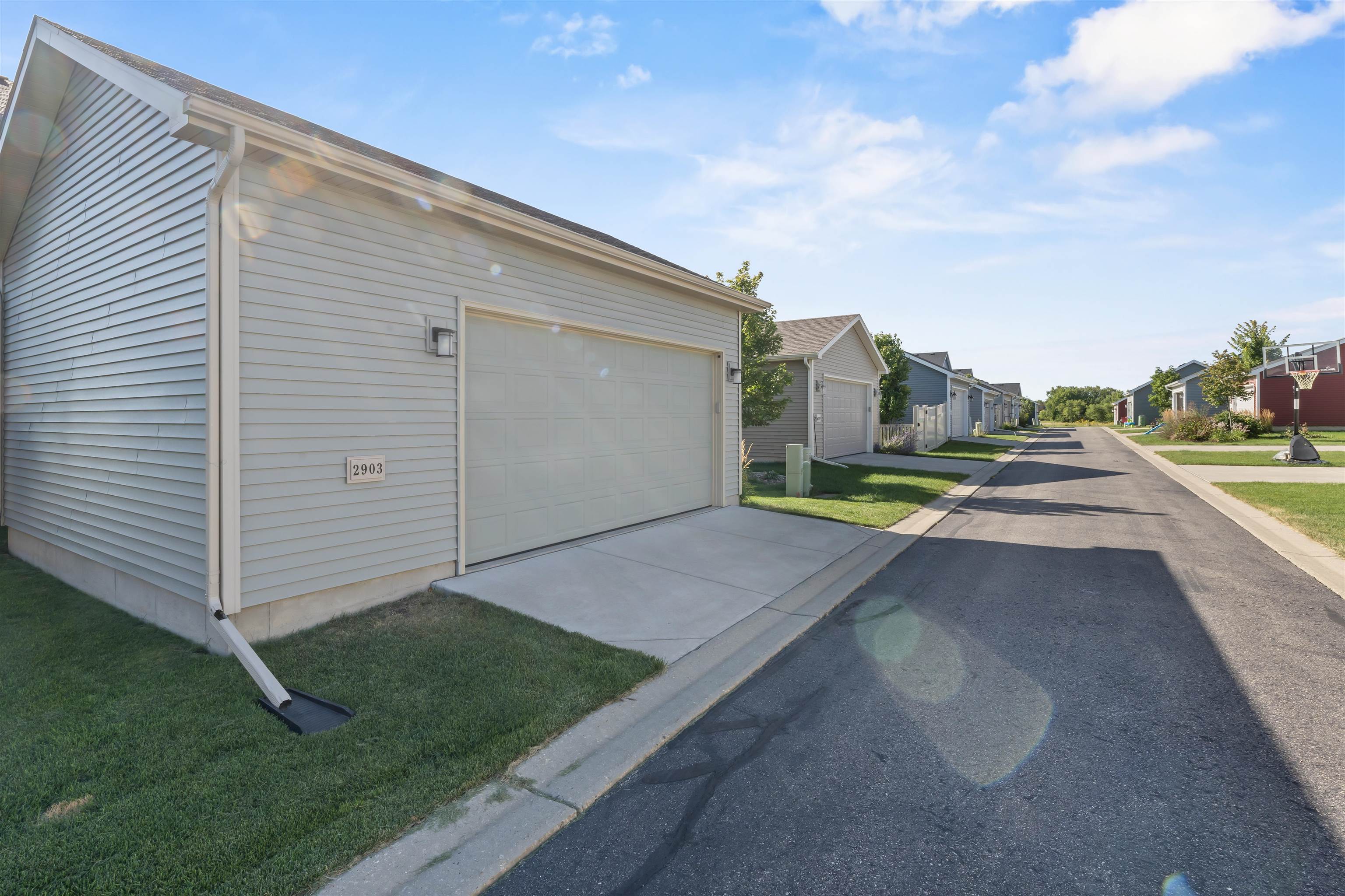 2903 Humes Lane