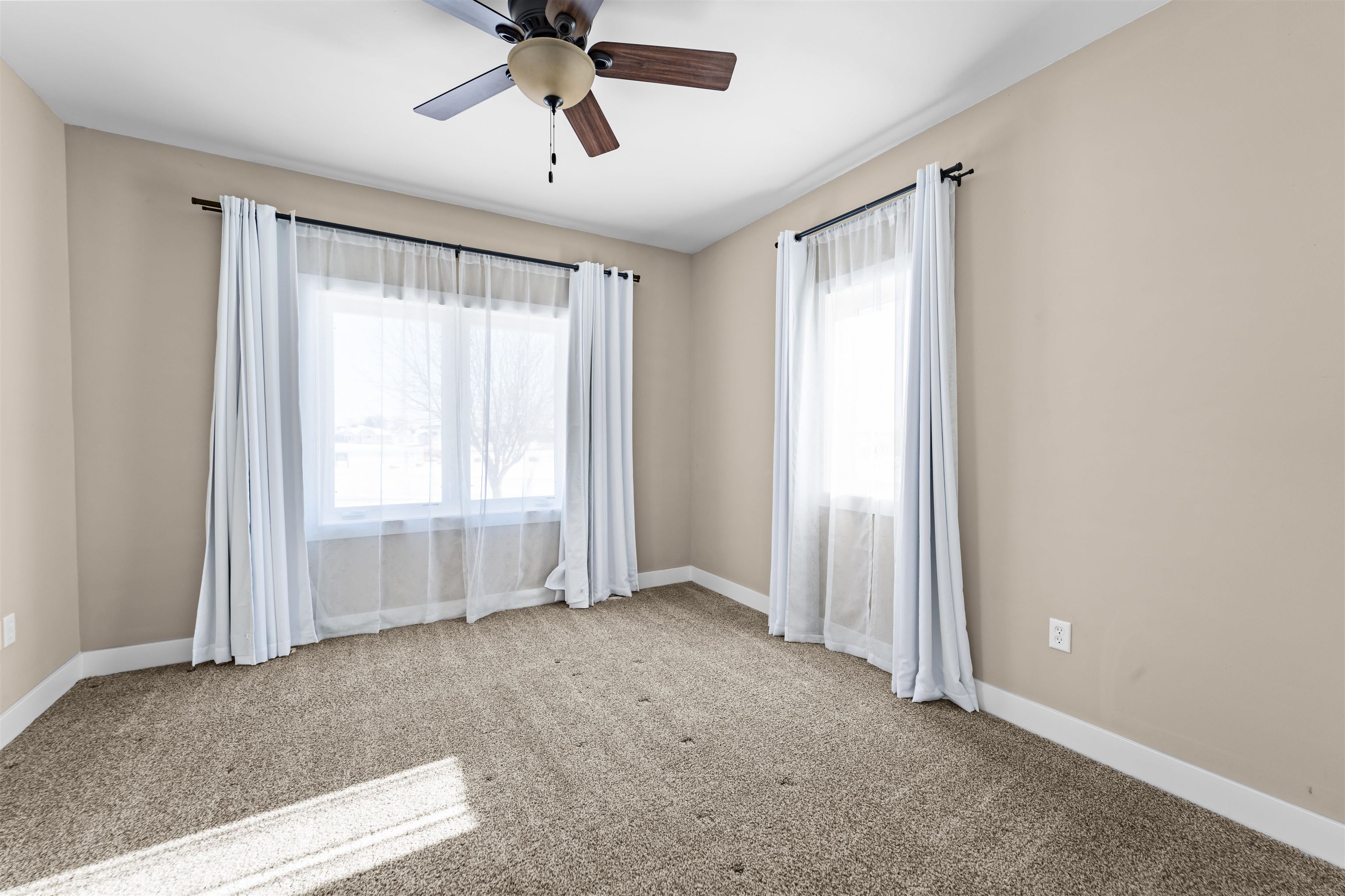 2982 Bunker View