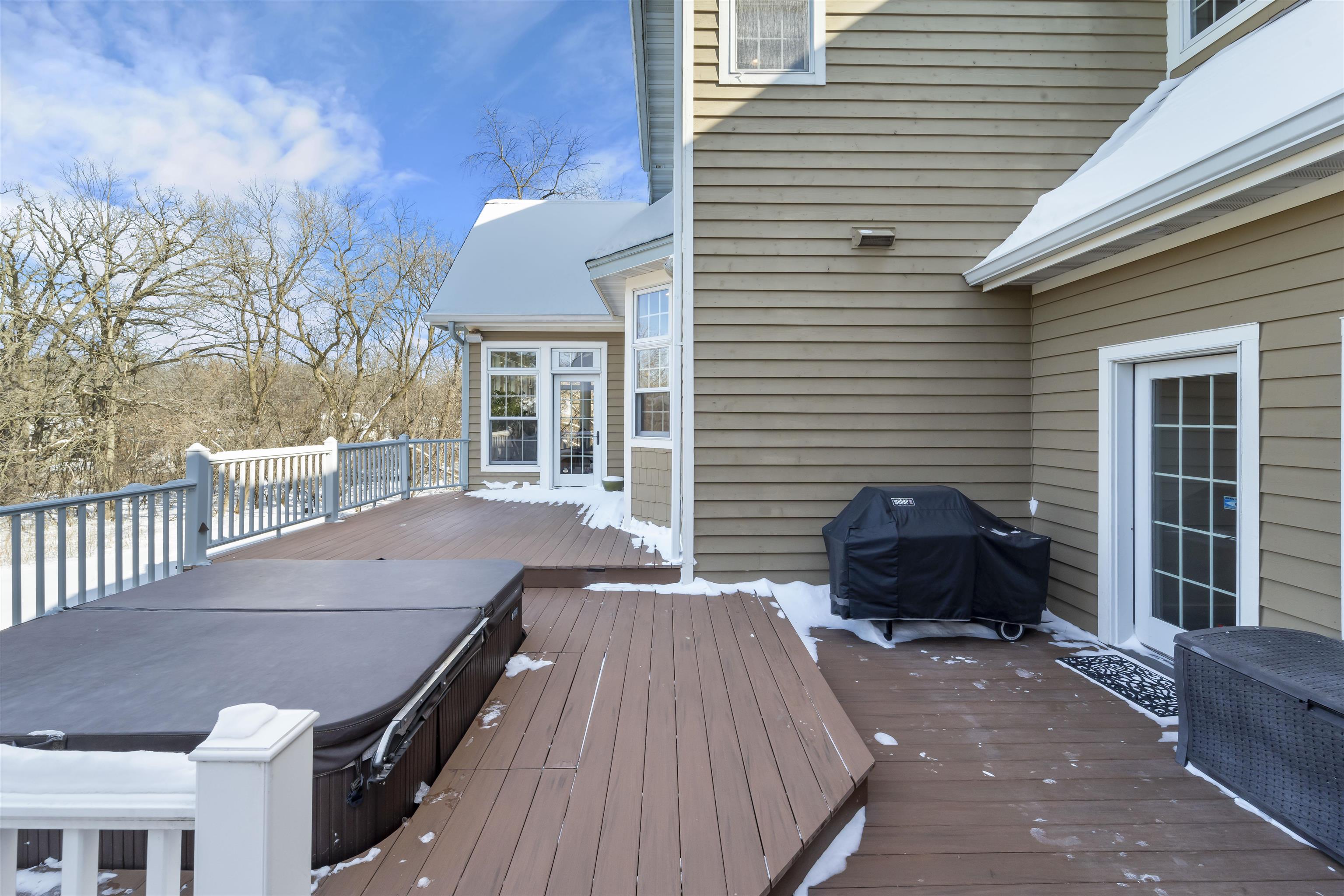 5653 Ashbourne Lane