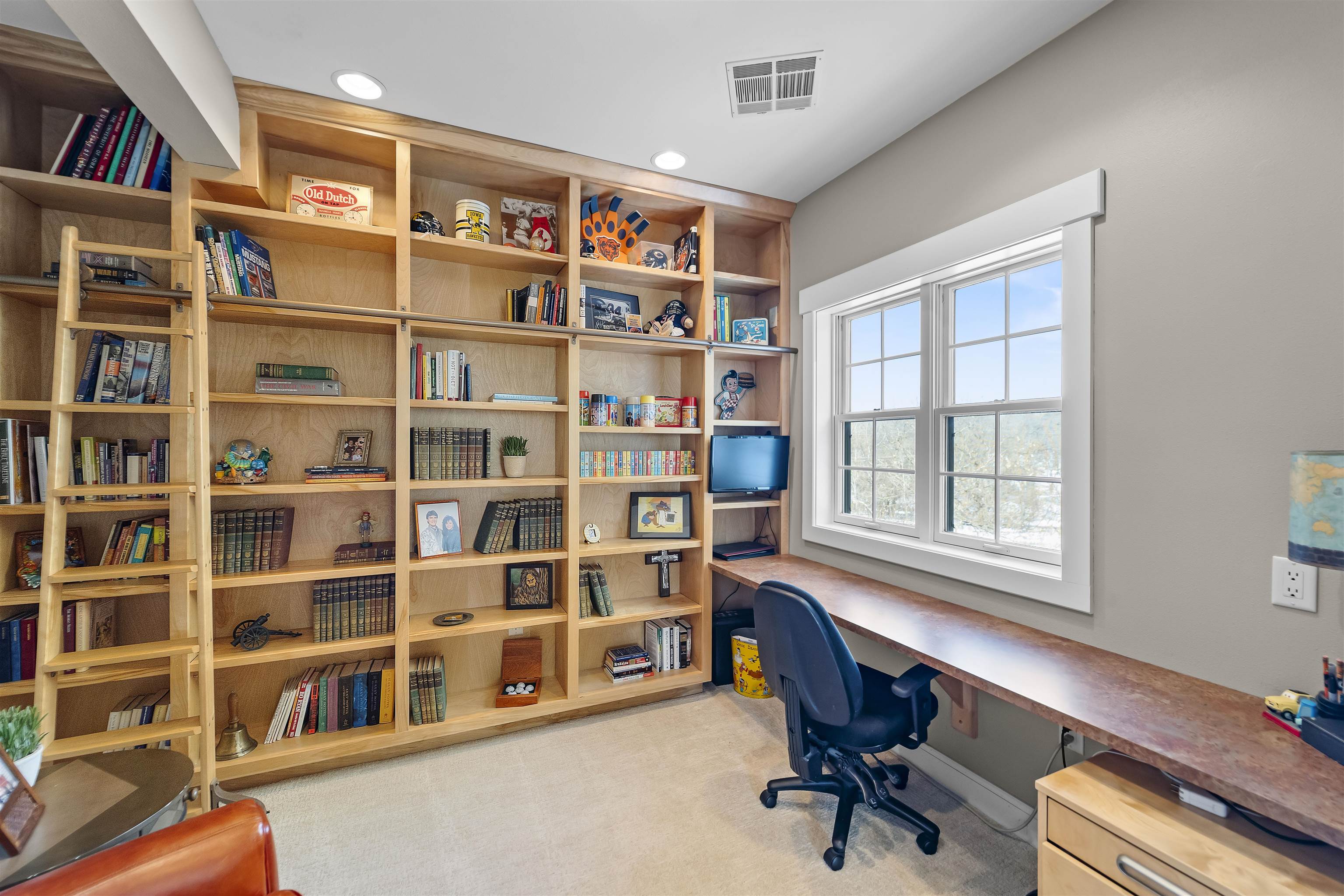 5653 Ashbourne Lane