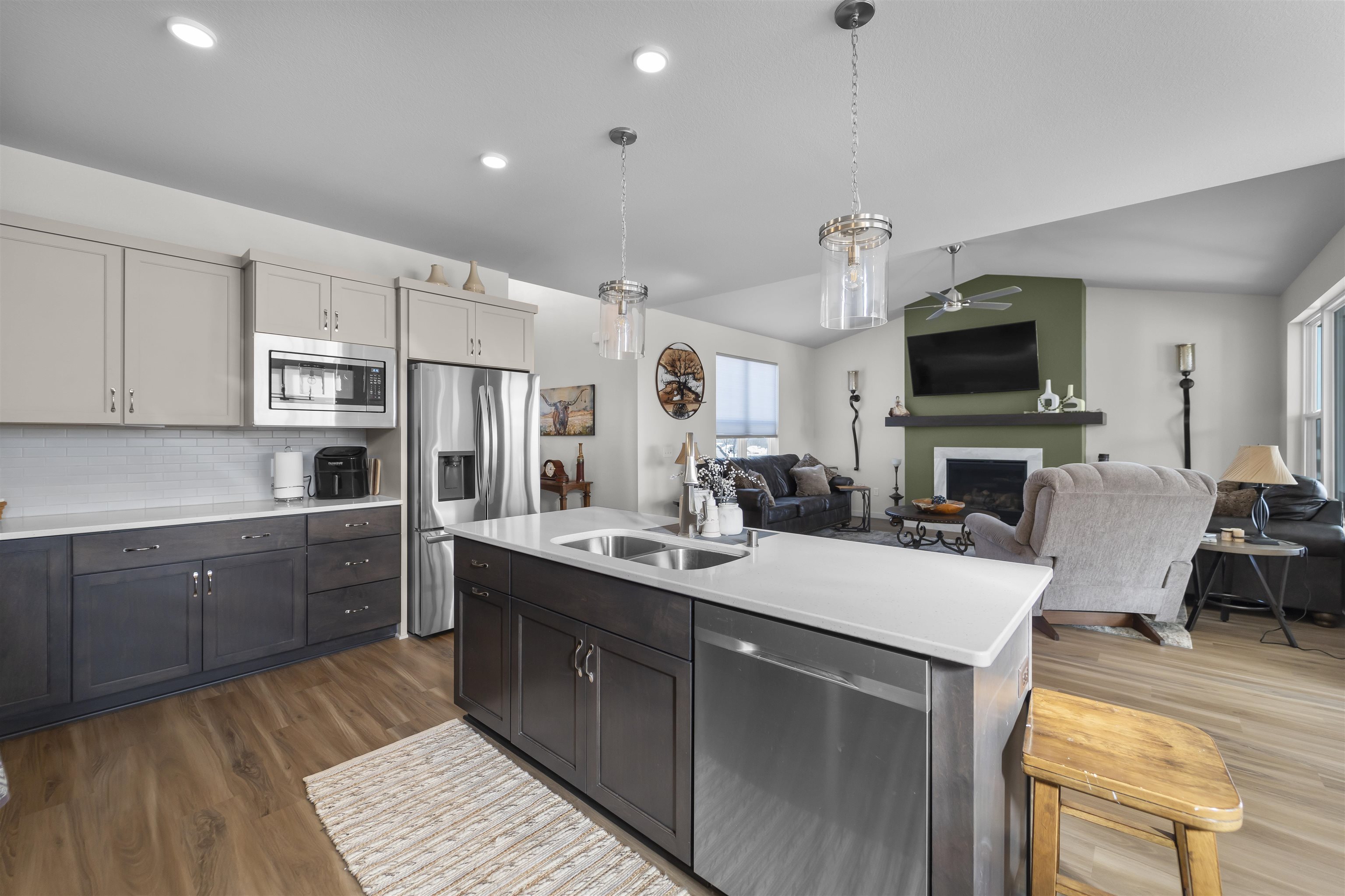 664 Ridge View Lane