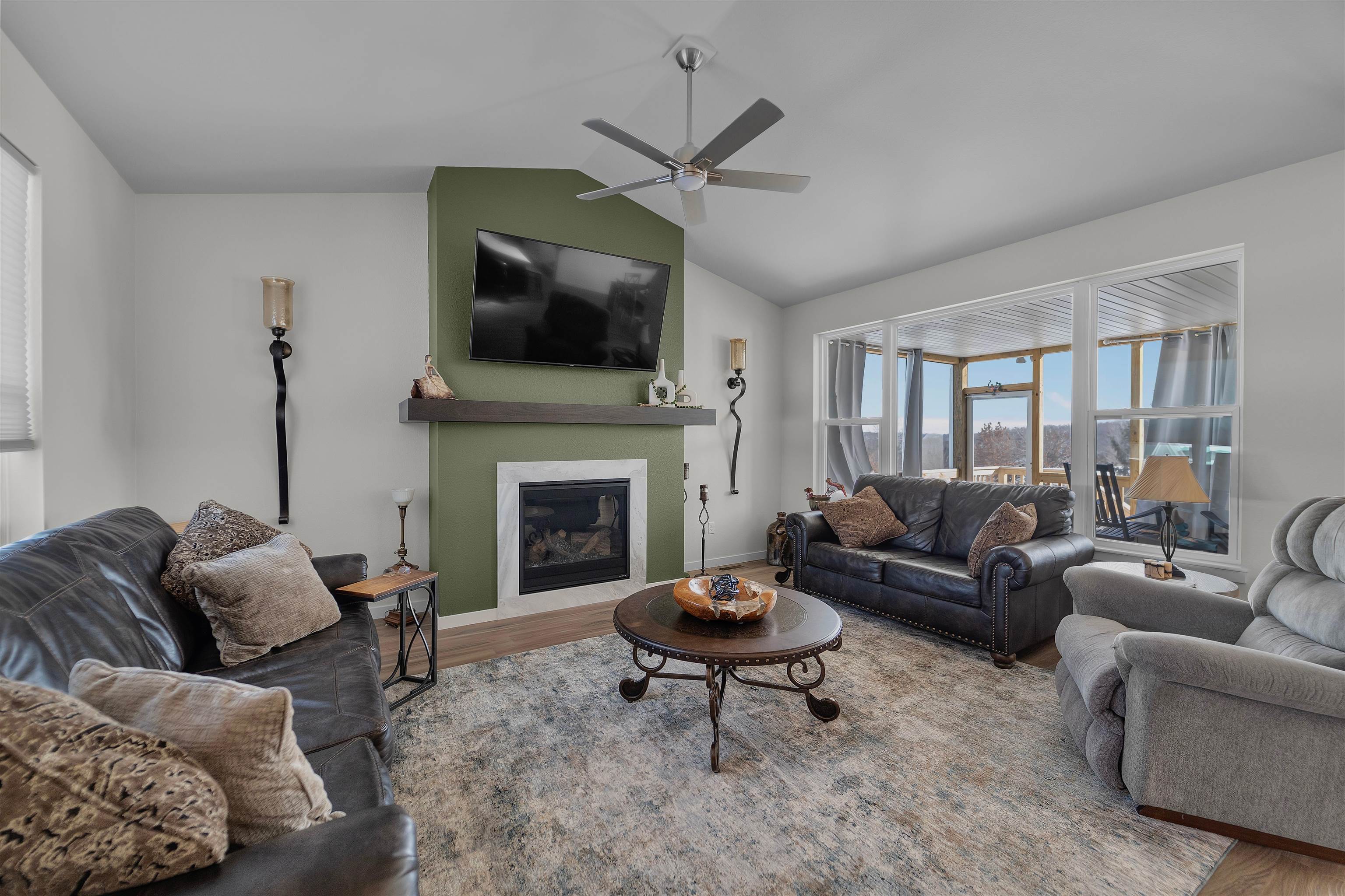 664 Ridge View Lane