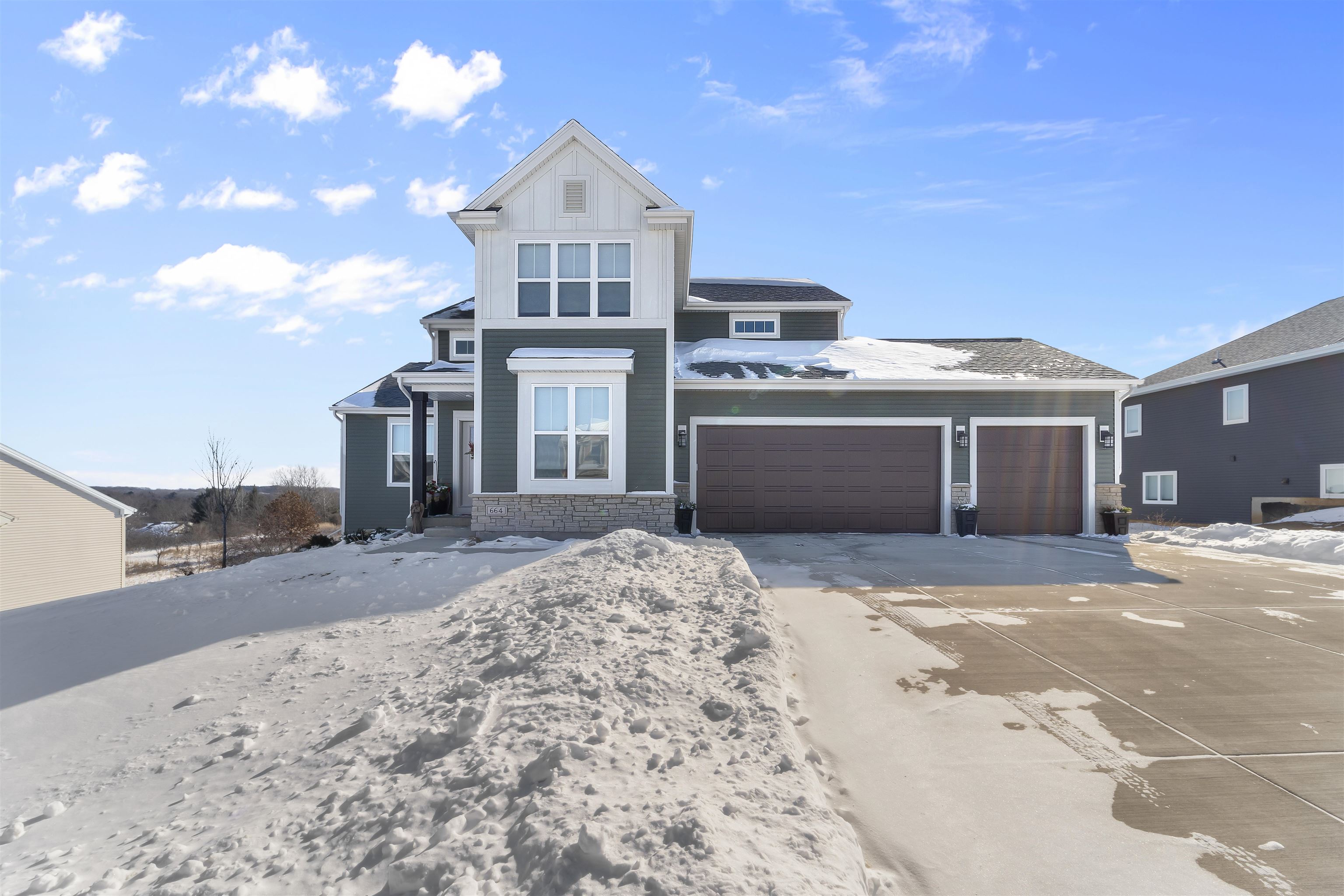 664 Ridge View Lane