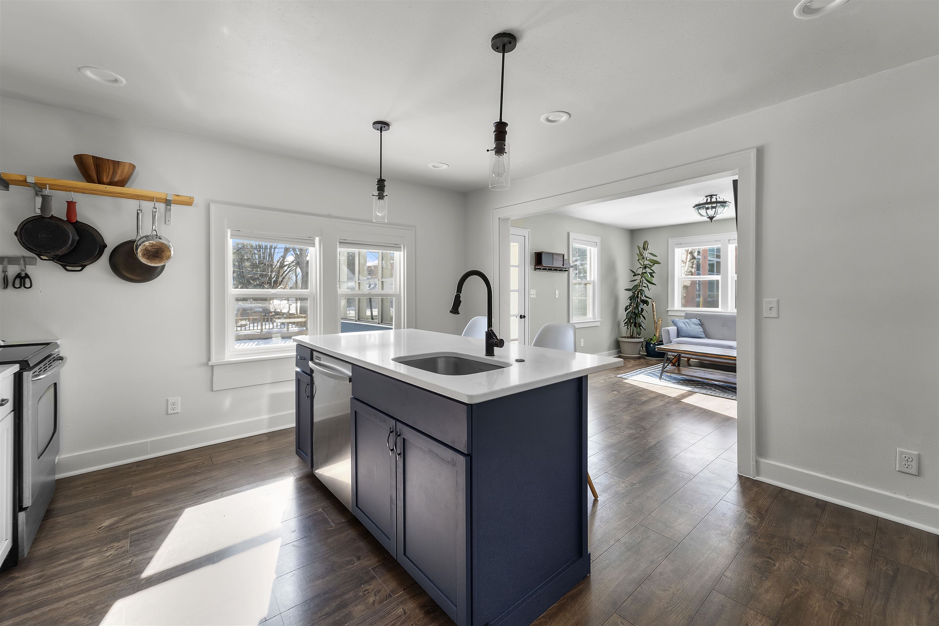 1401 Macarthur Road