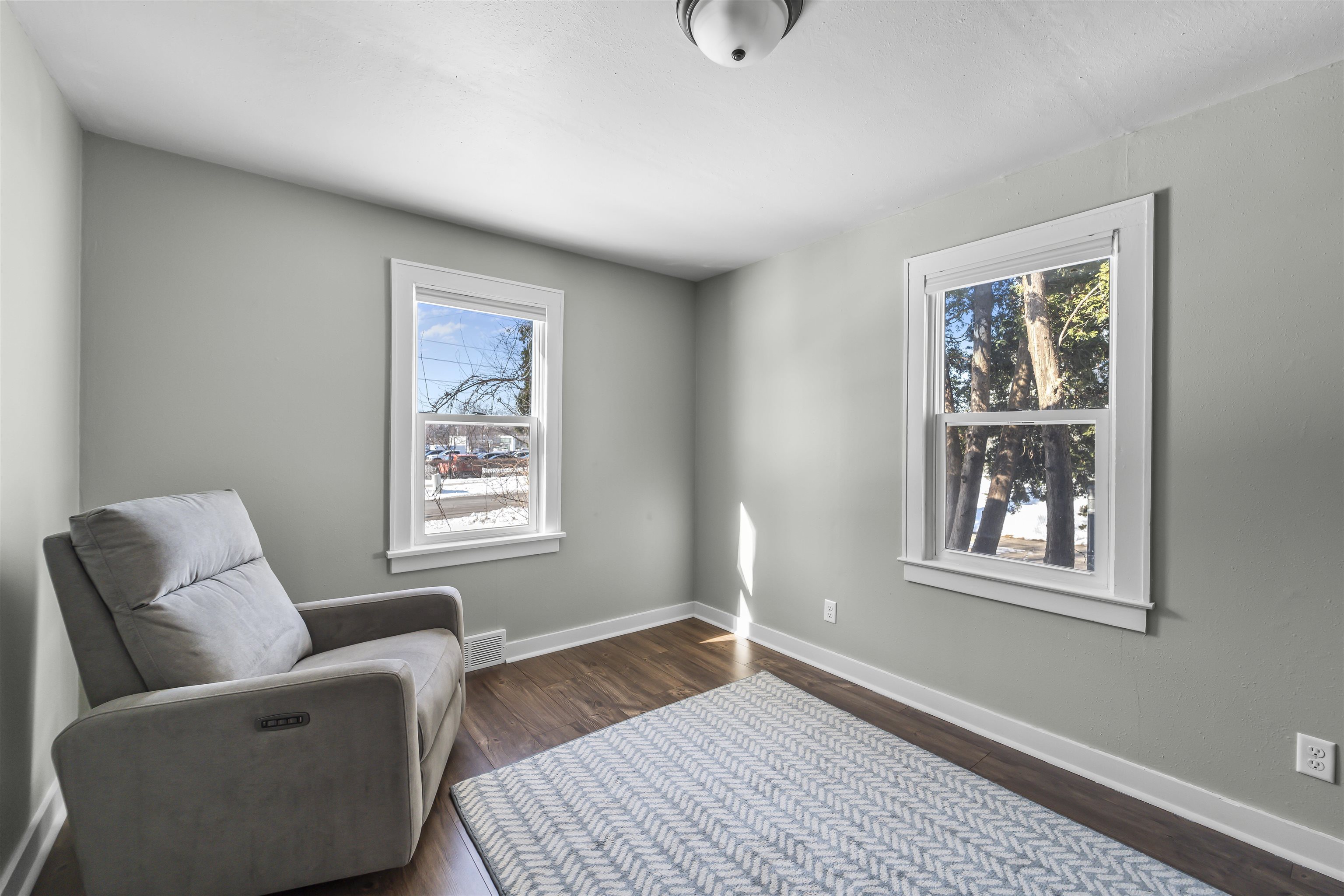1401 Macarthur Road