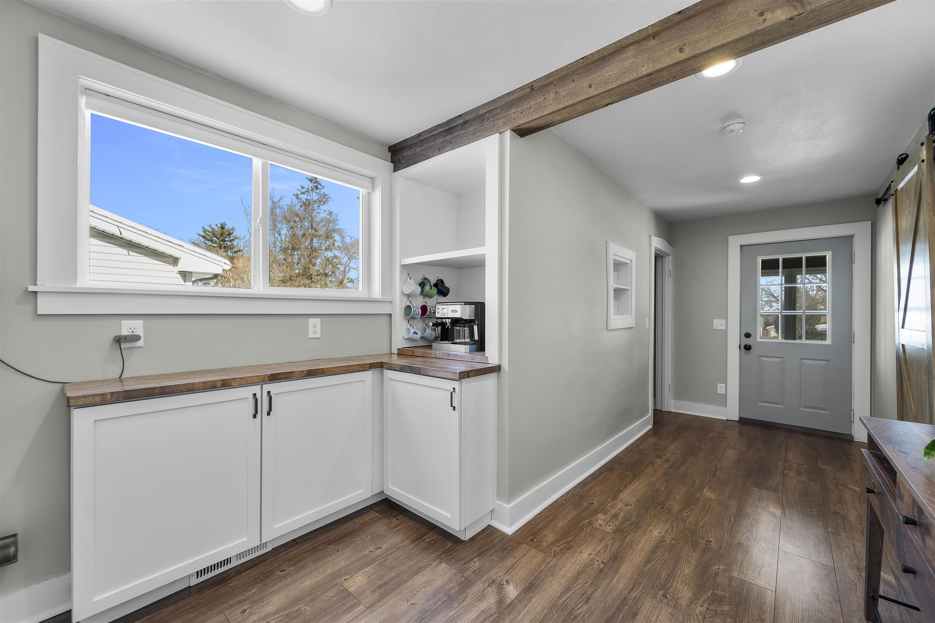 1401 Macarthur Road