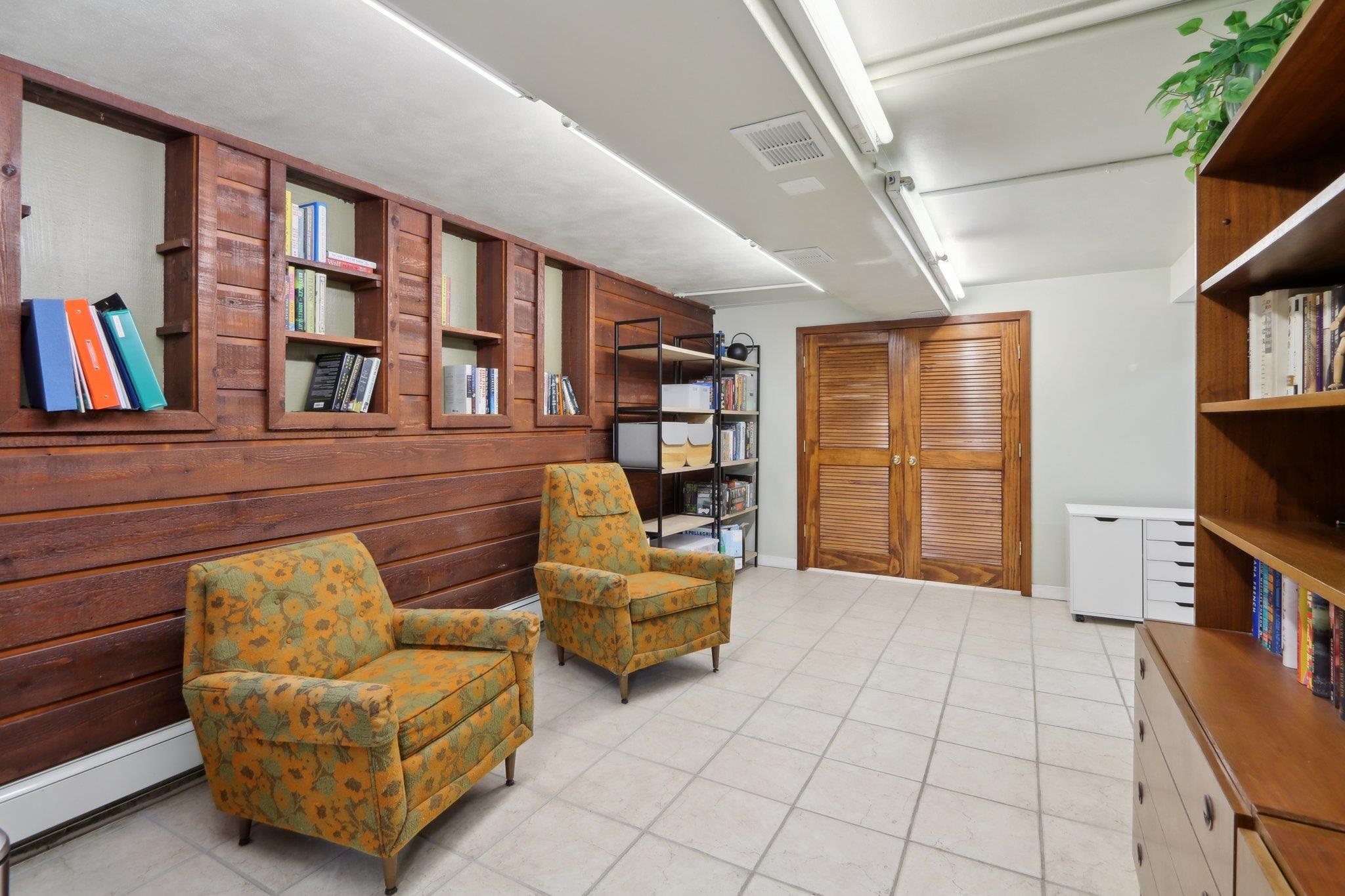 3934 Plymouth Circle