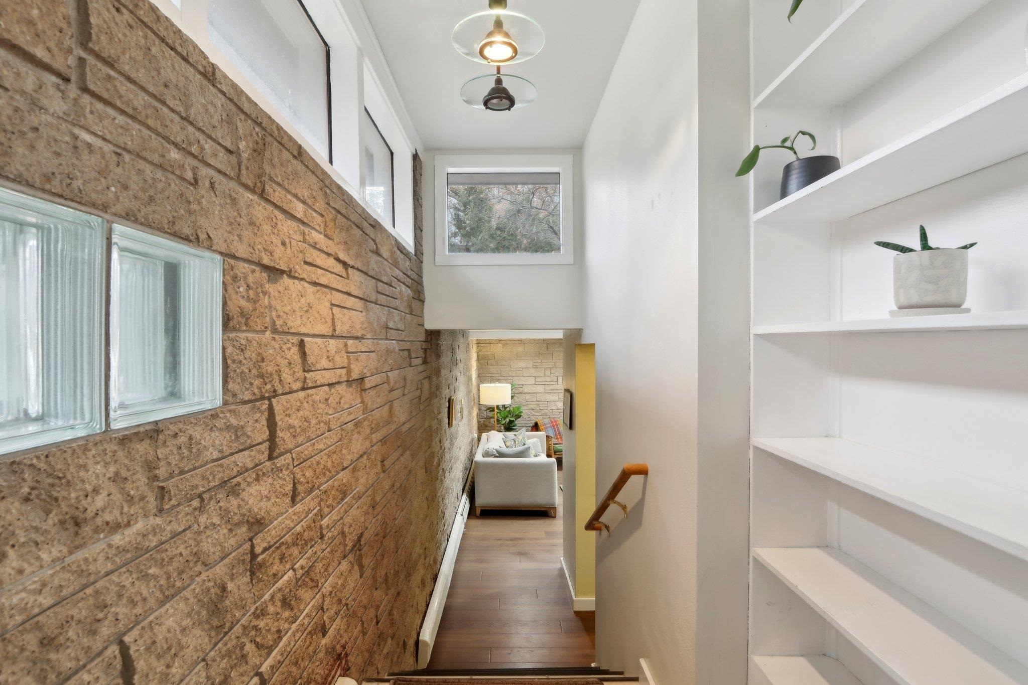 3934 Plymouth Circle
