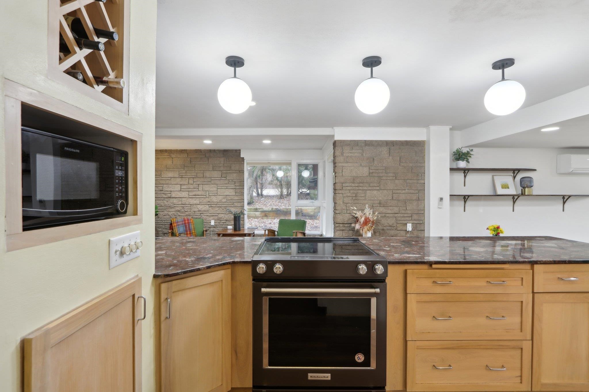 3934 Plymouth Circle