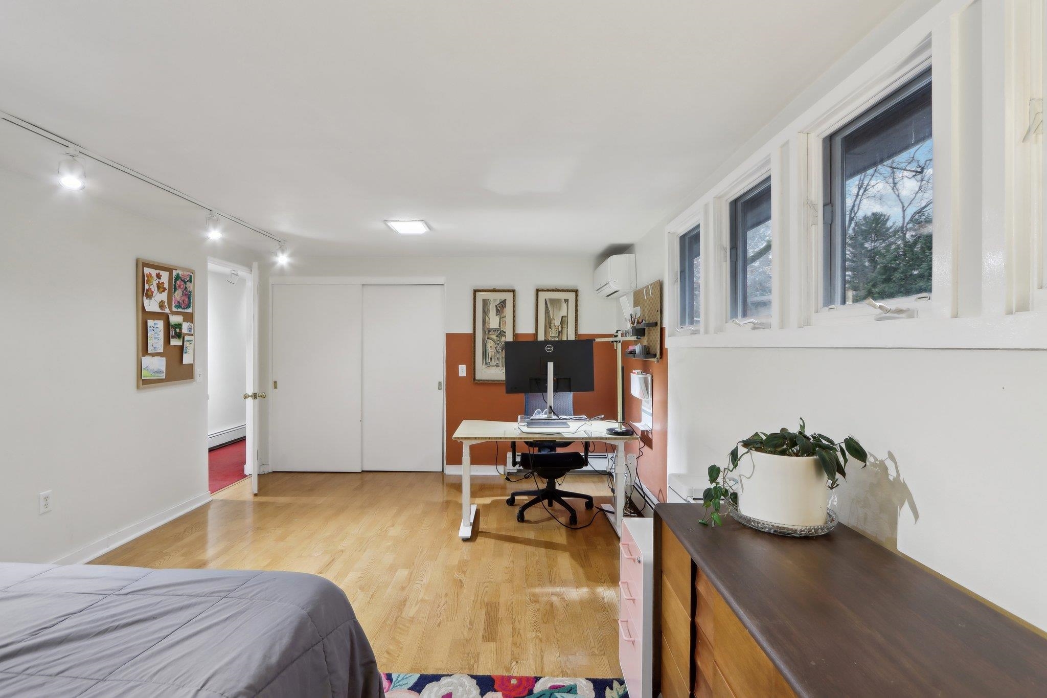 3934 Plymouth Circle