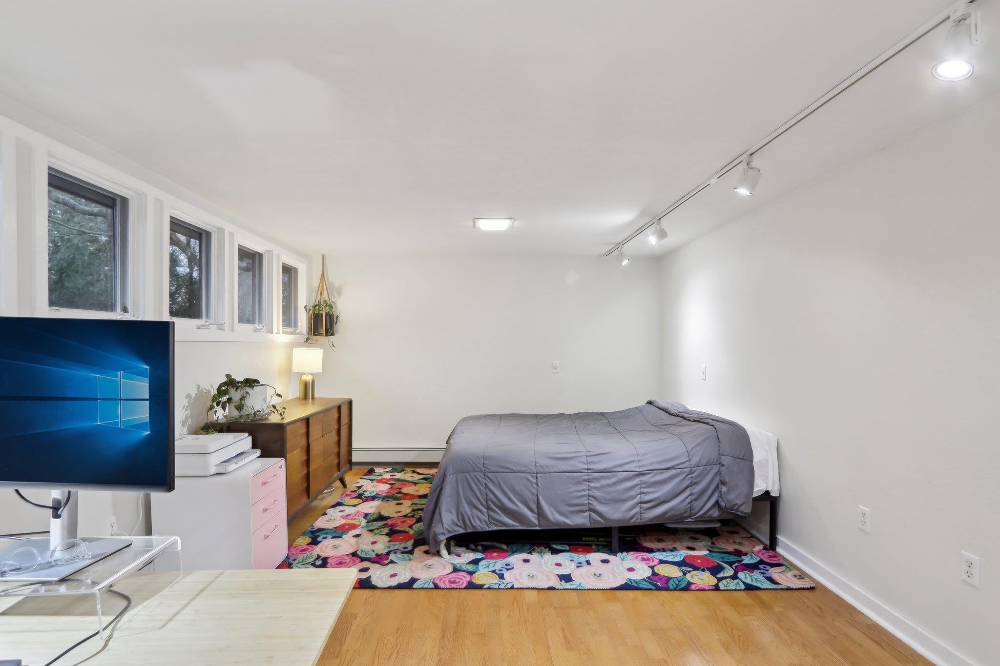 3934 Plymouth Circle