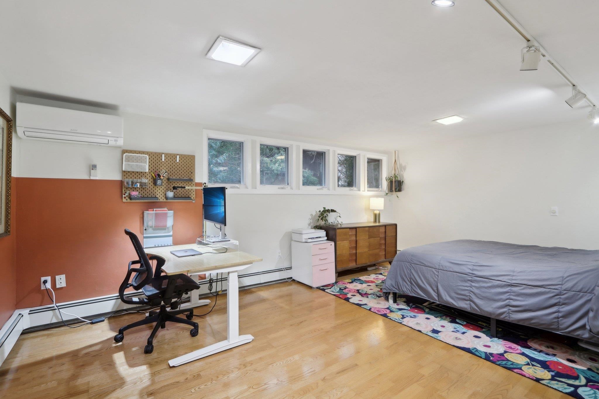 3934 Plymouth Circle