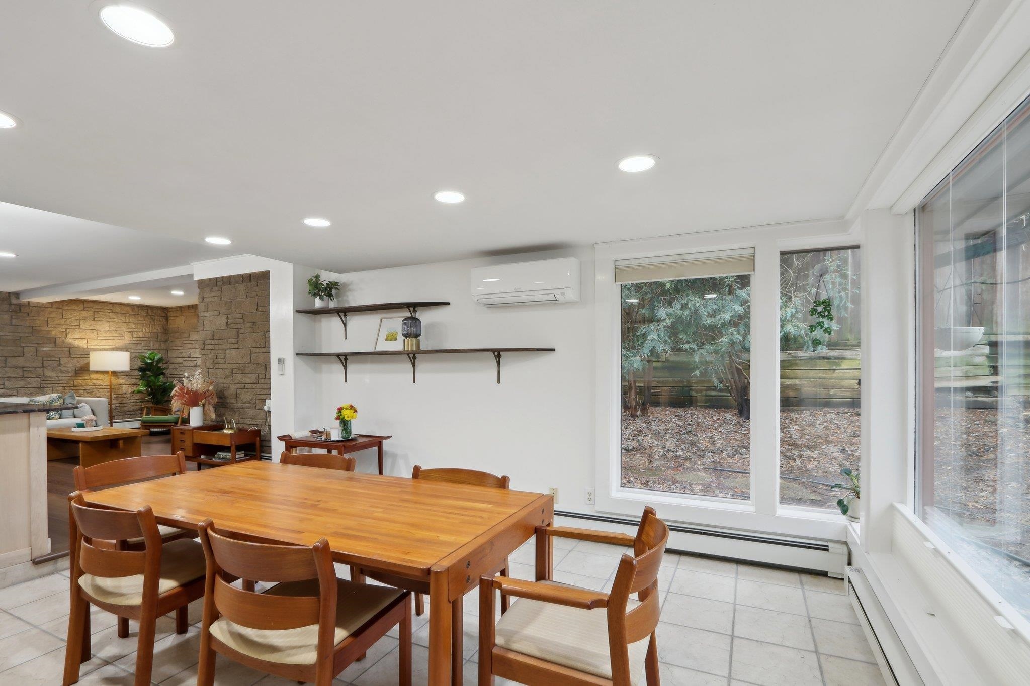 3934 Plymouth Circle