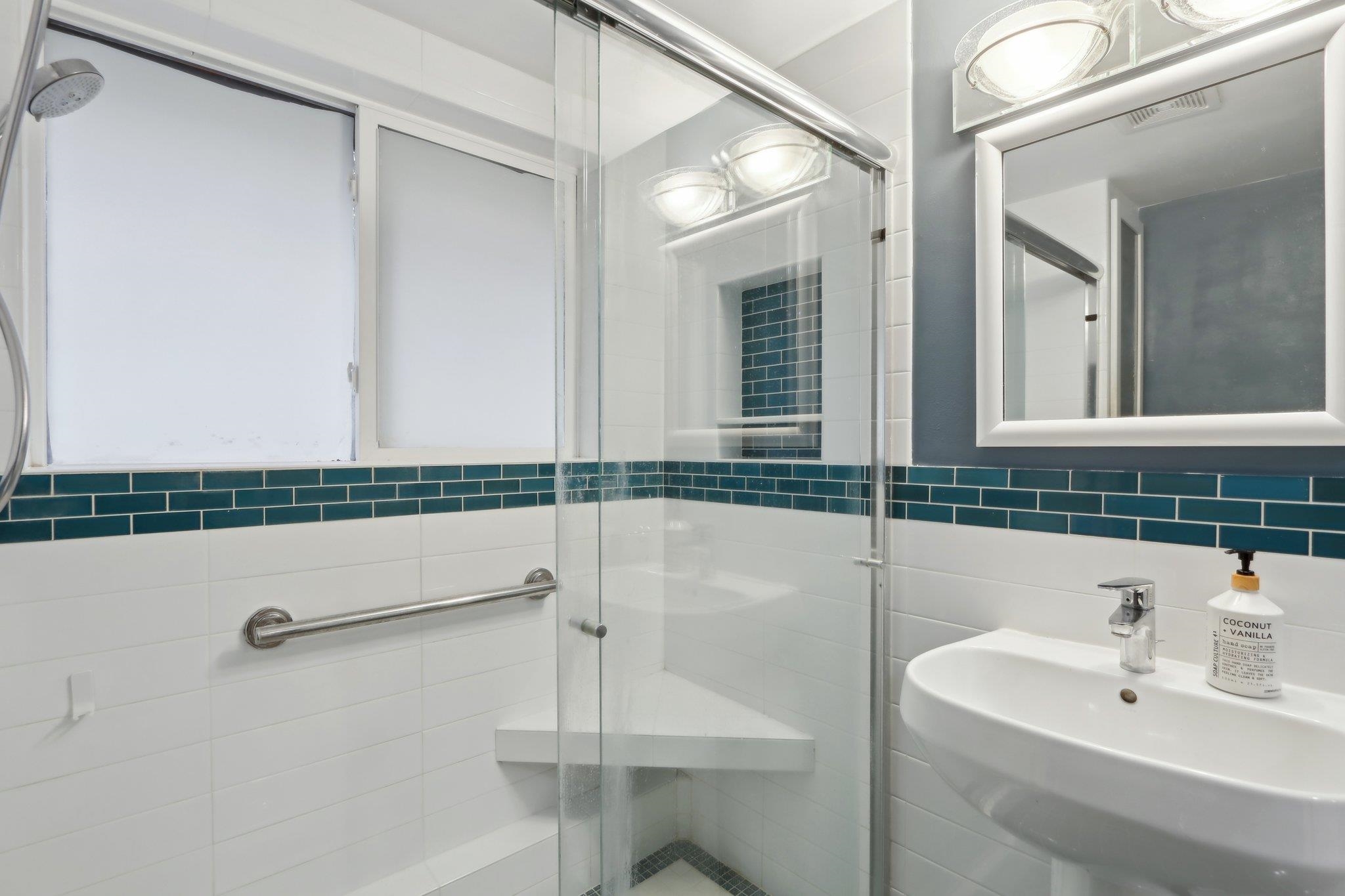 3934 Plymouth Circle