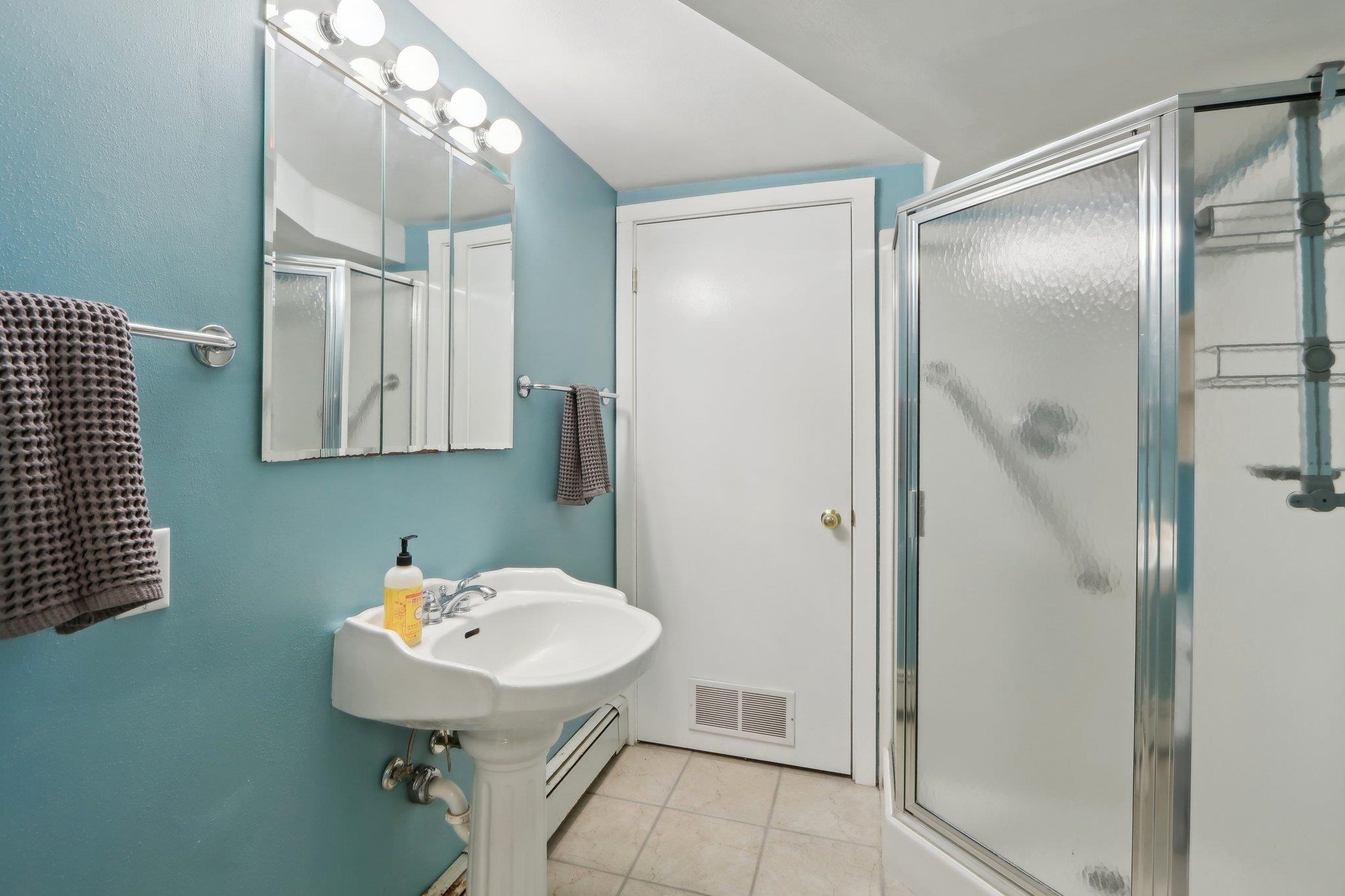 3934 Plymouth Circle