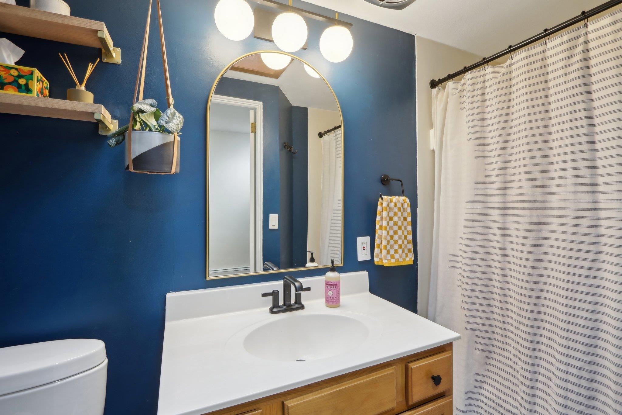 3934 Plymouth Circle
