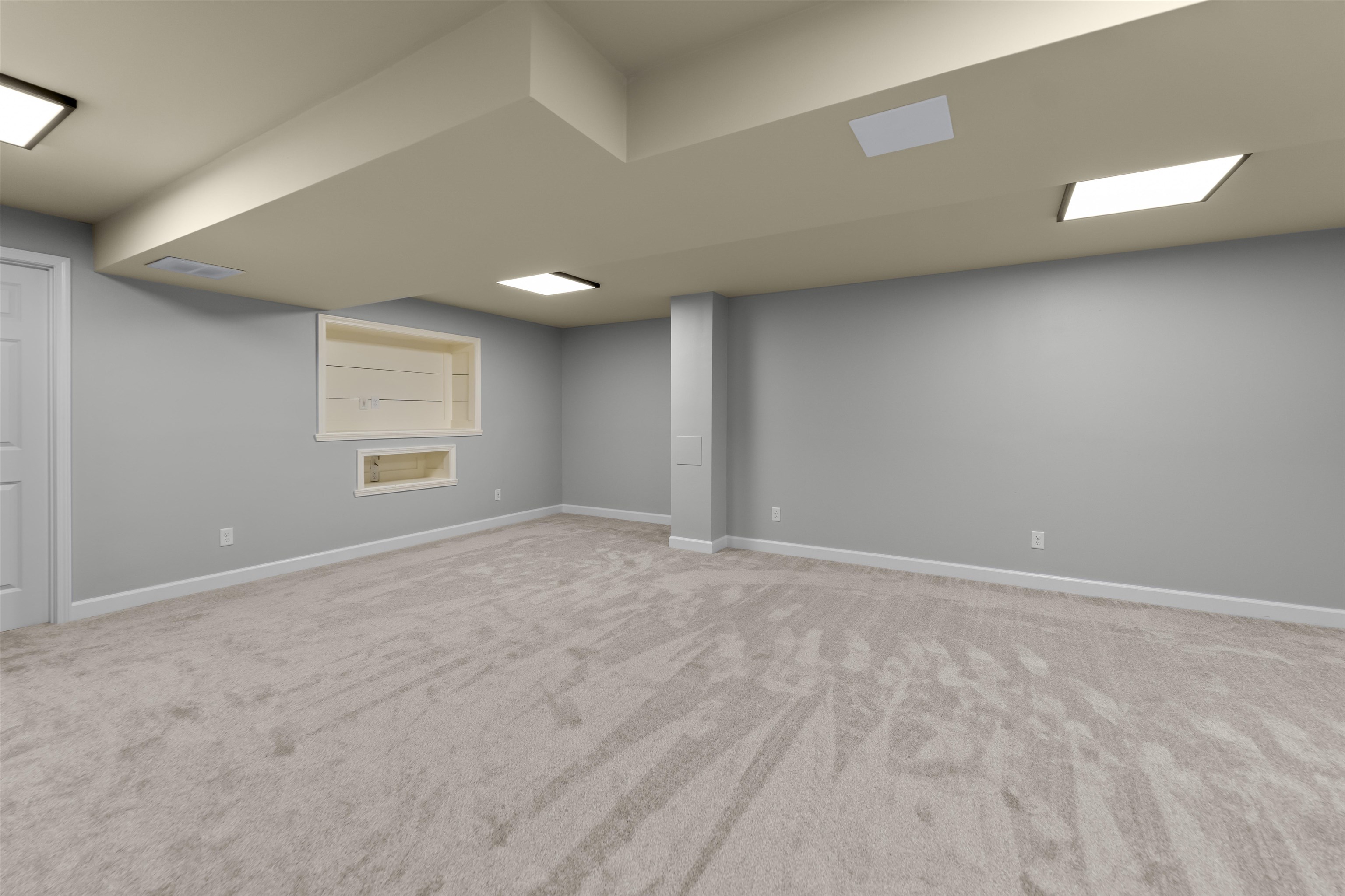 10211 Meandering Way