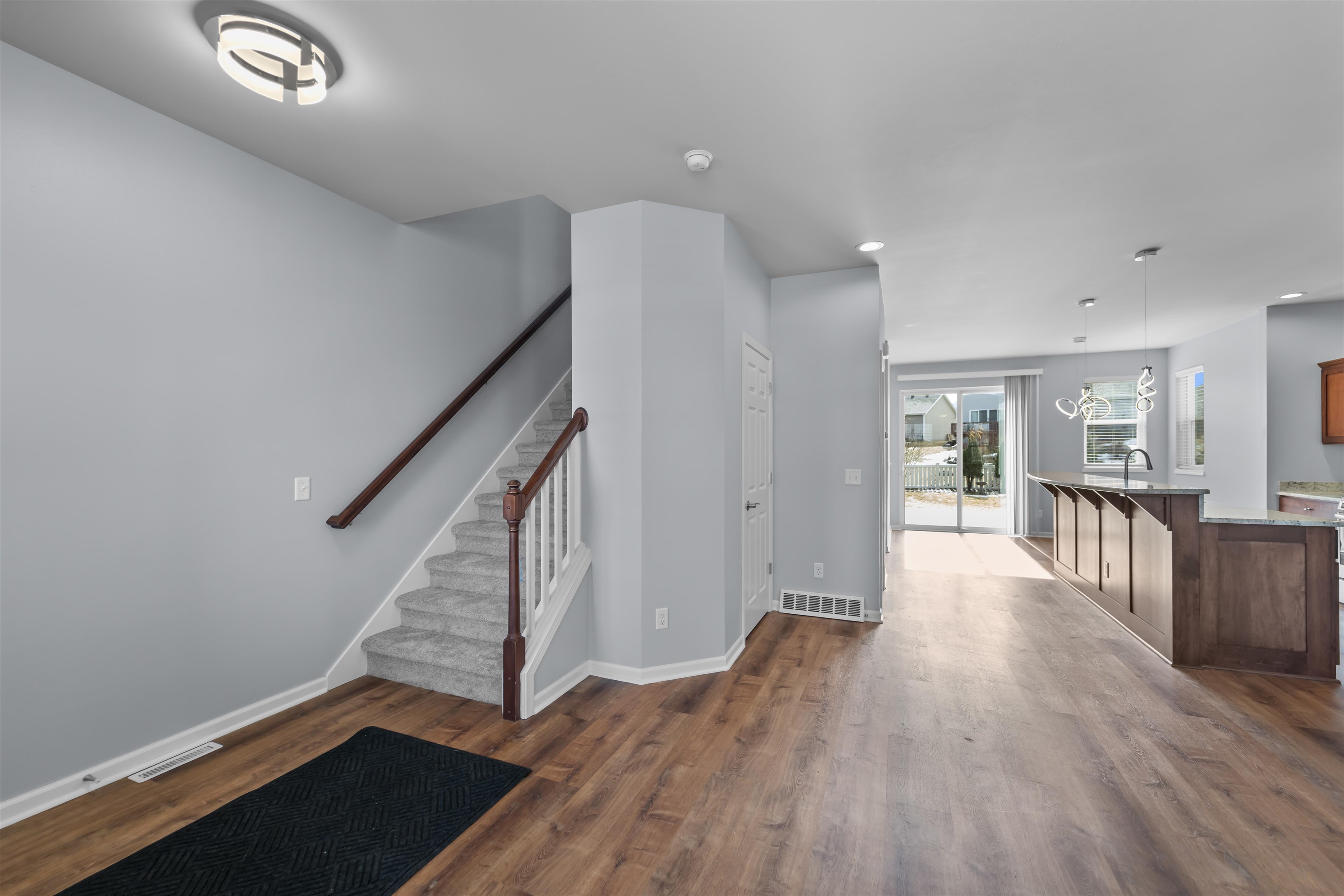 10211 Meandering Way