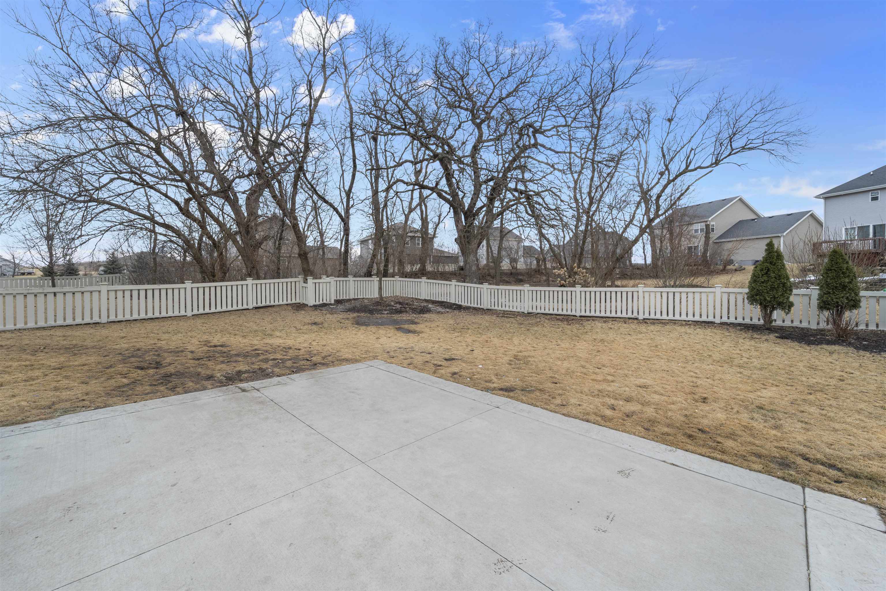 10211 Meandering Way