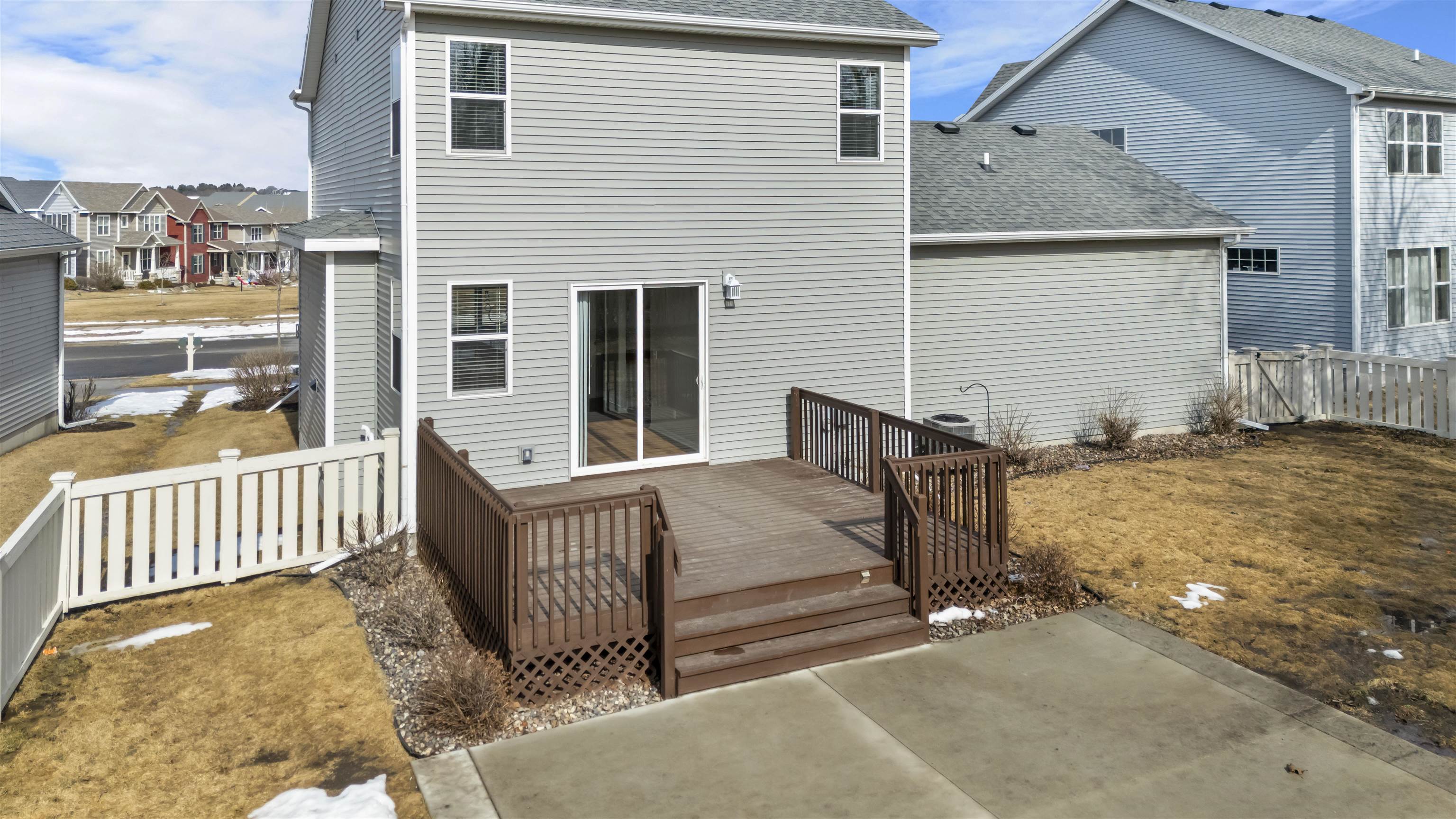 10211 Meandering Way