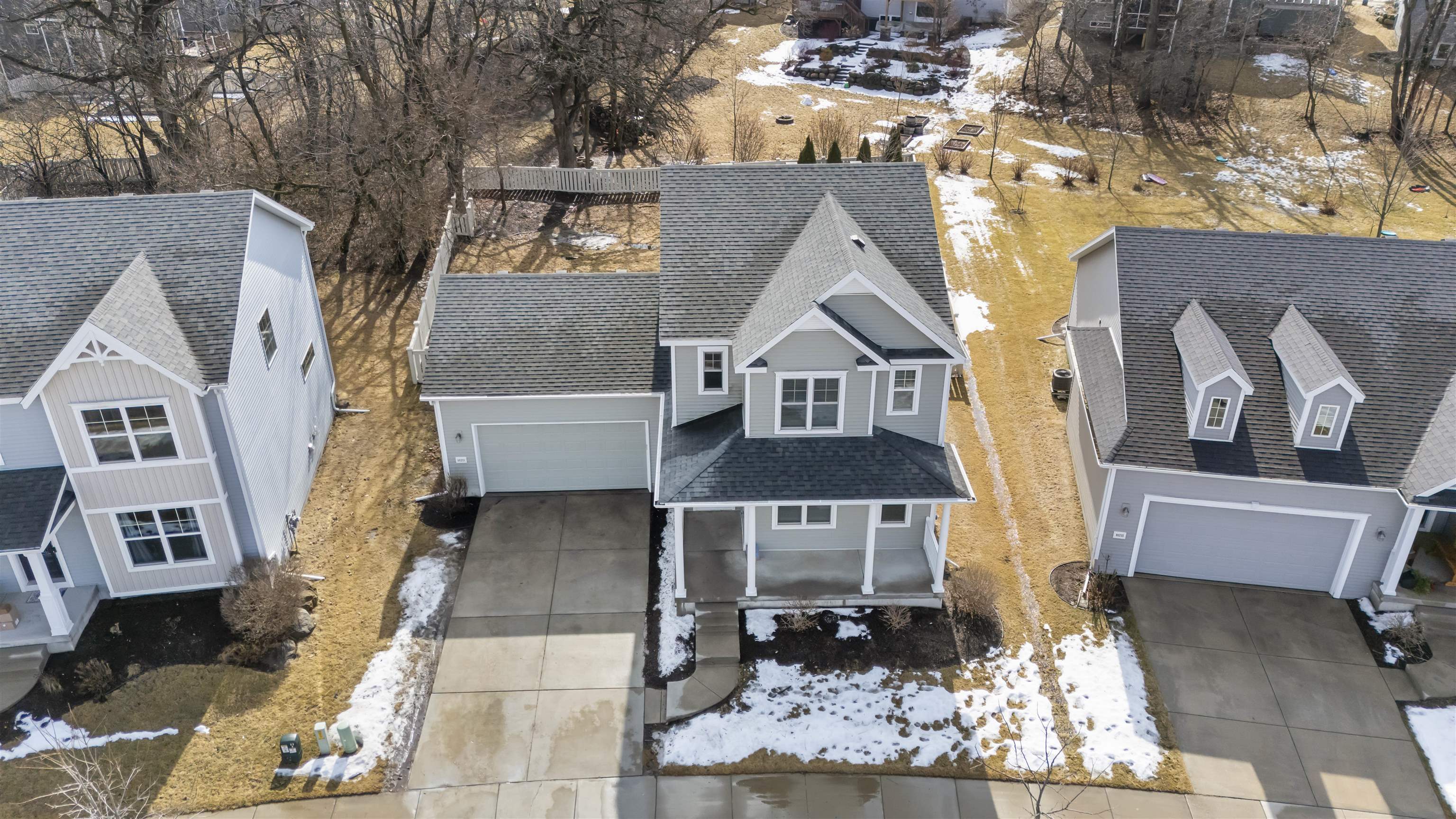 10211 Meandering Way