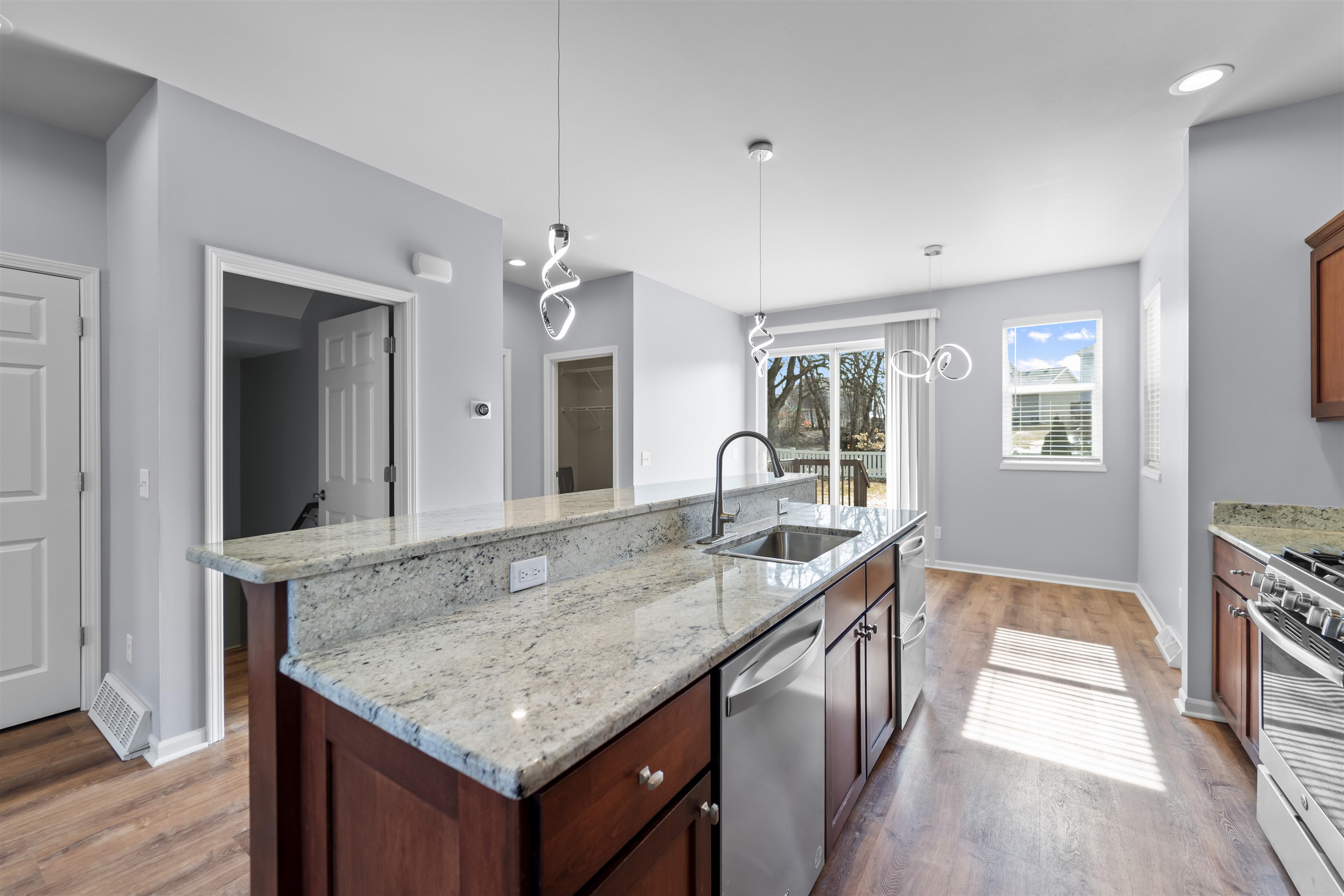 10211 Meandering Way