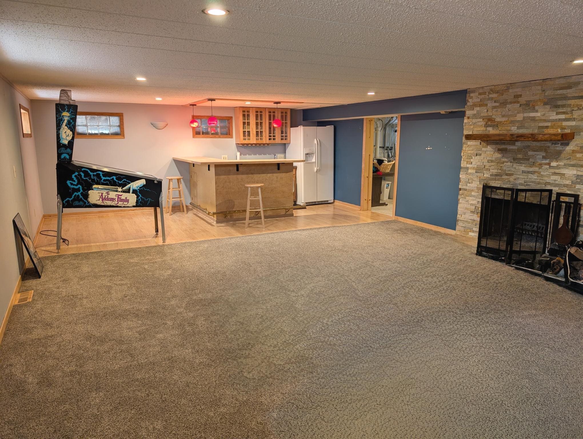 6105 Knotty Pine Way