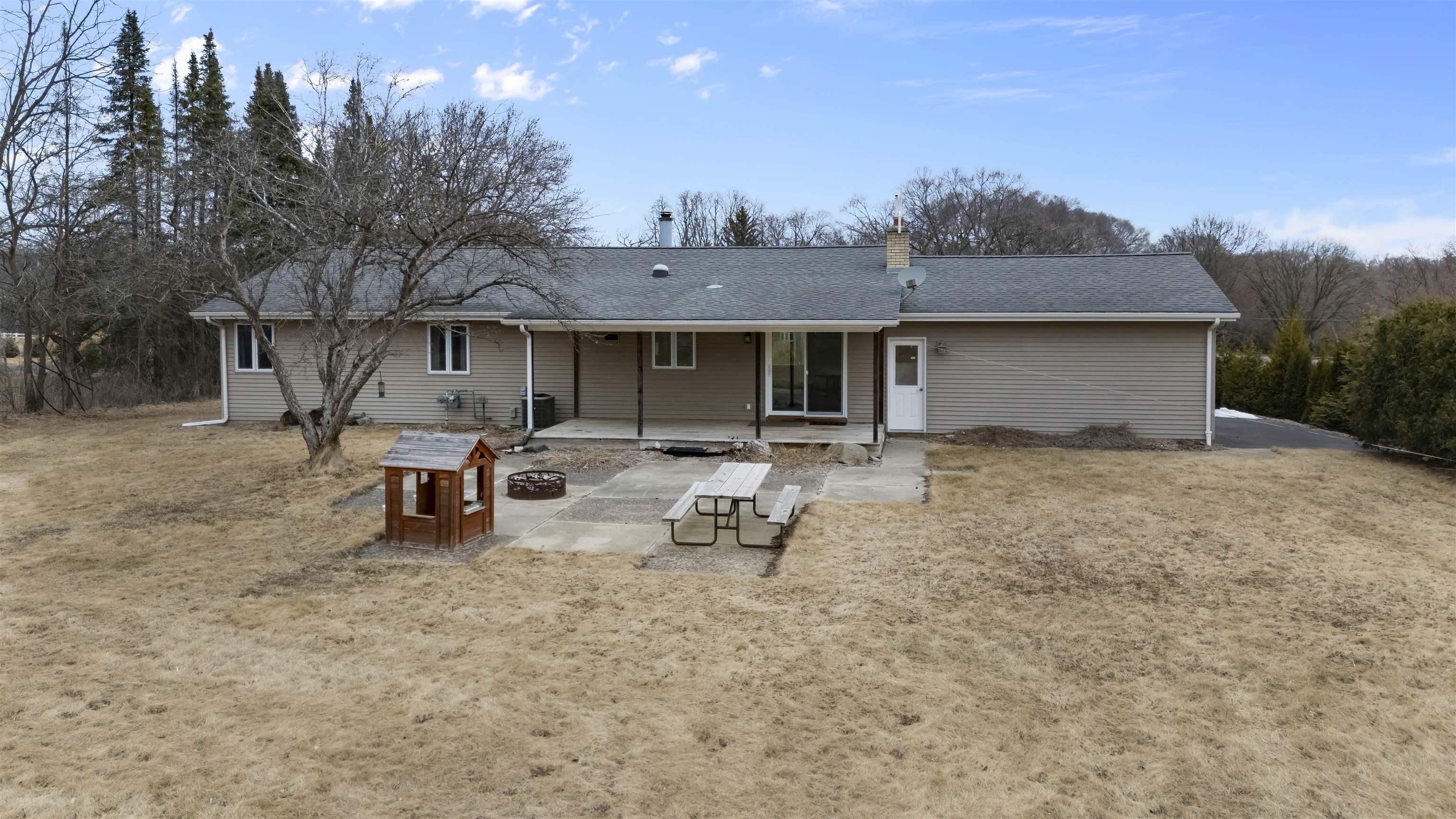 4663 County Road B