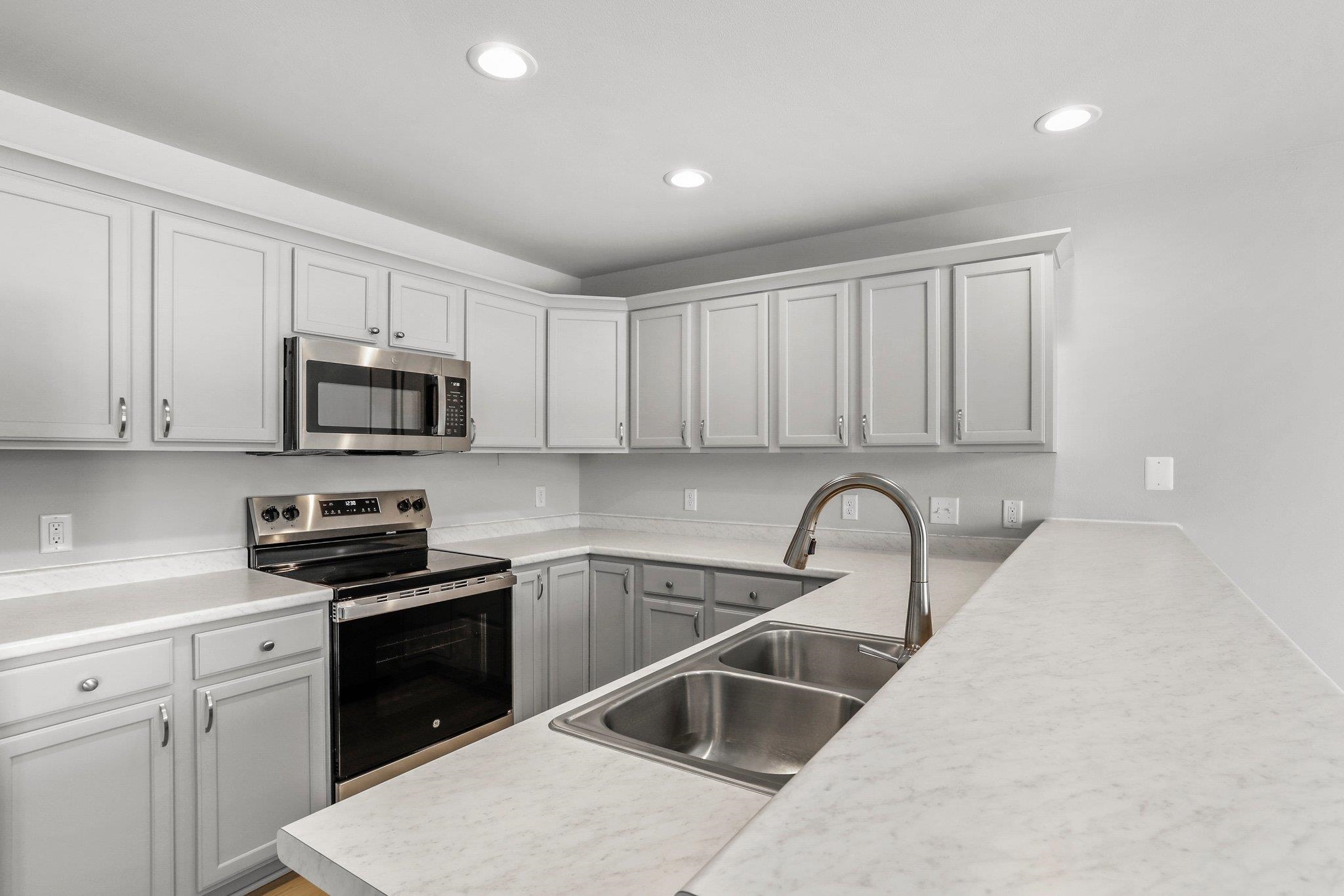 1718 W Main Street Unit: 2