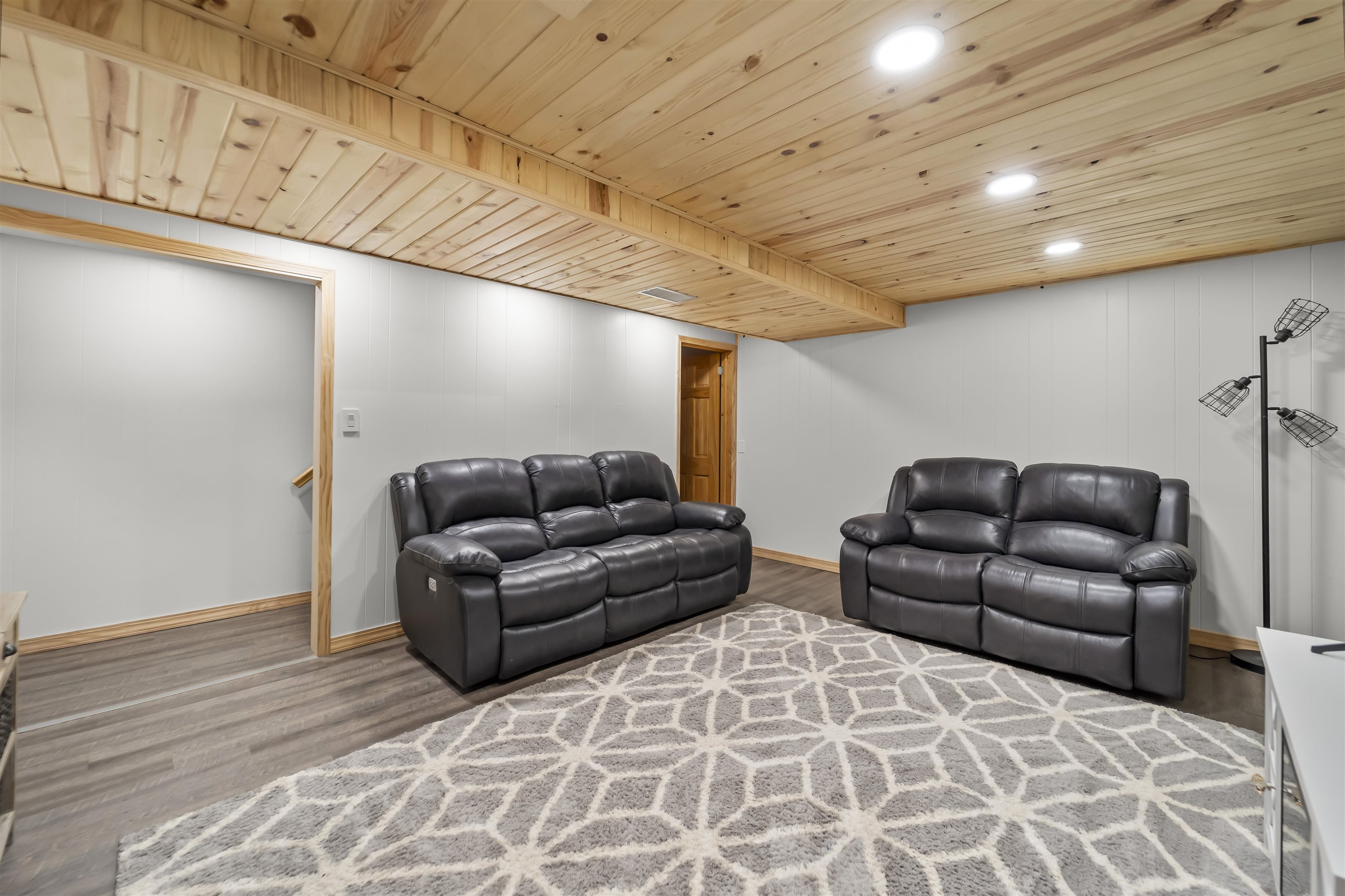 4614 Hermsmeier Lane