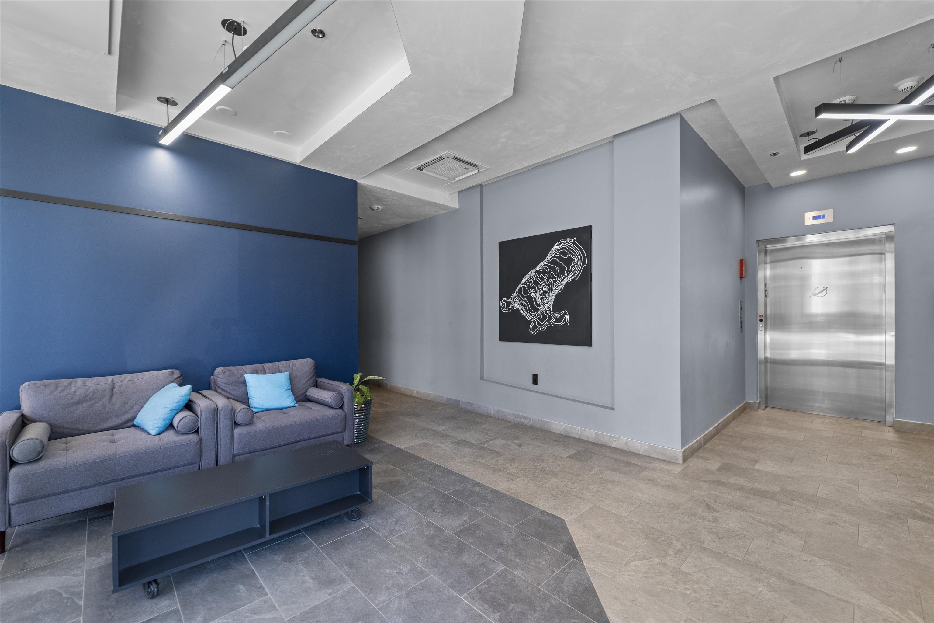 211 S Henry Street 203