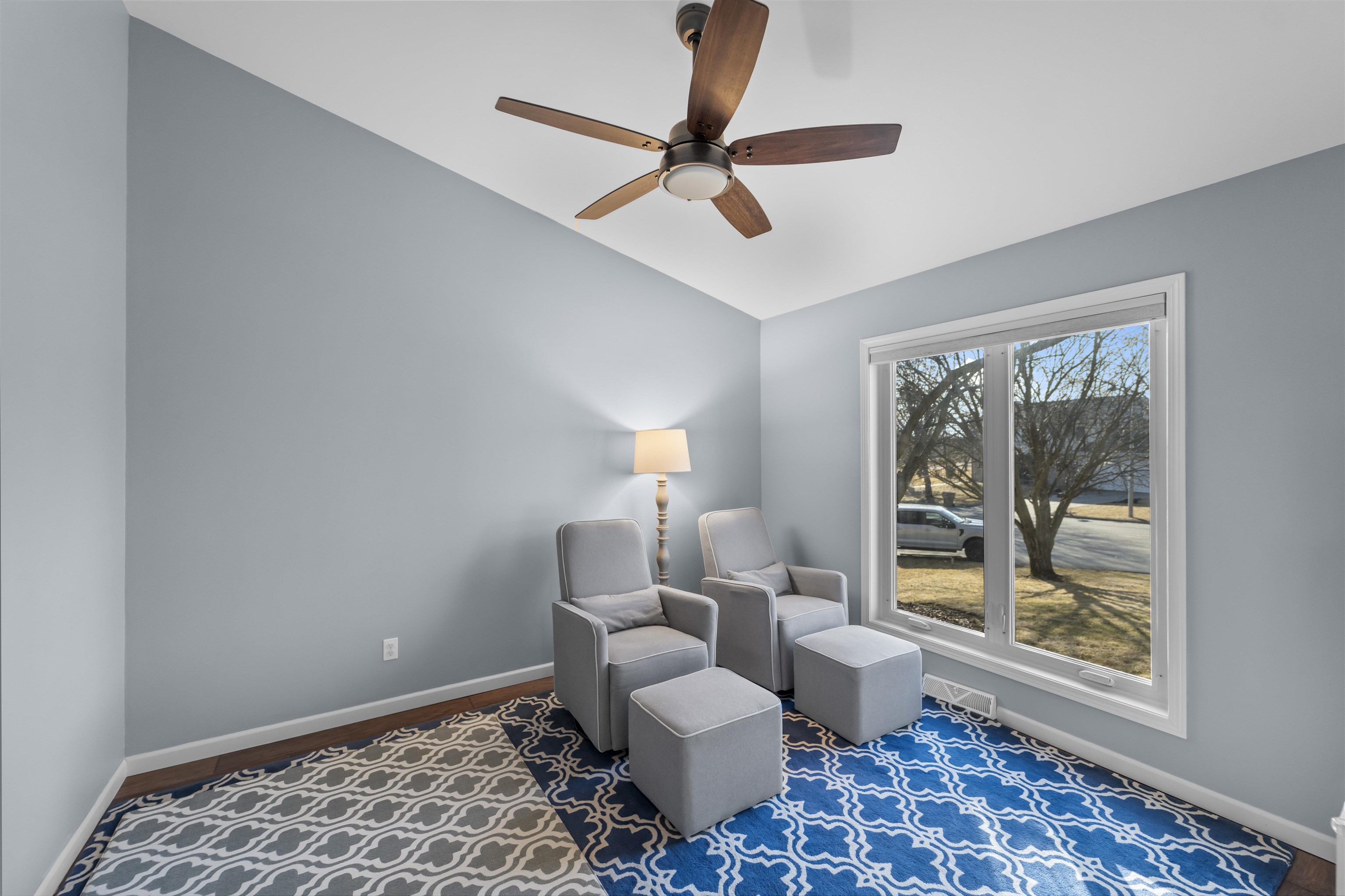 17 Autumnwood Circle