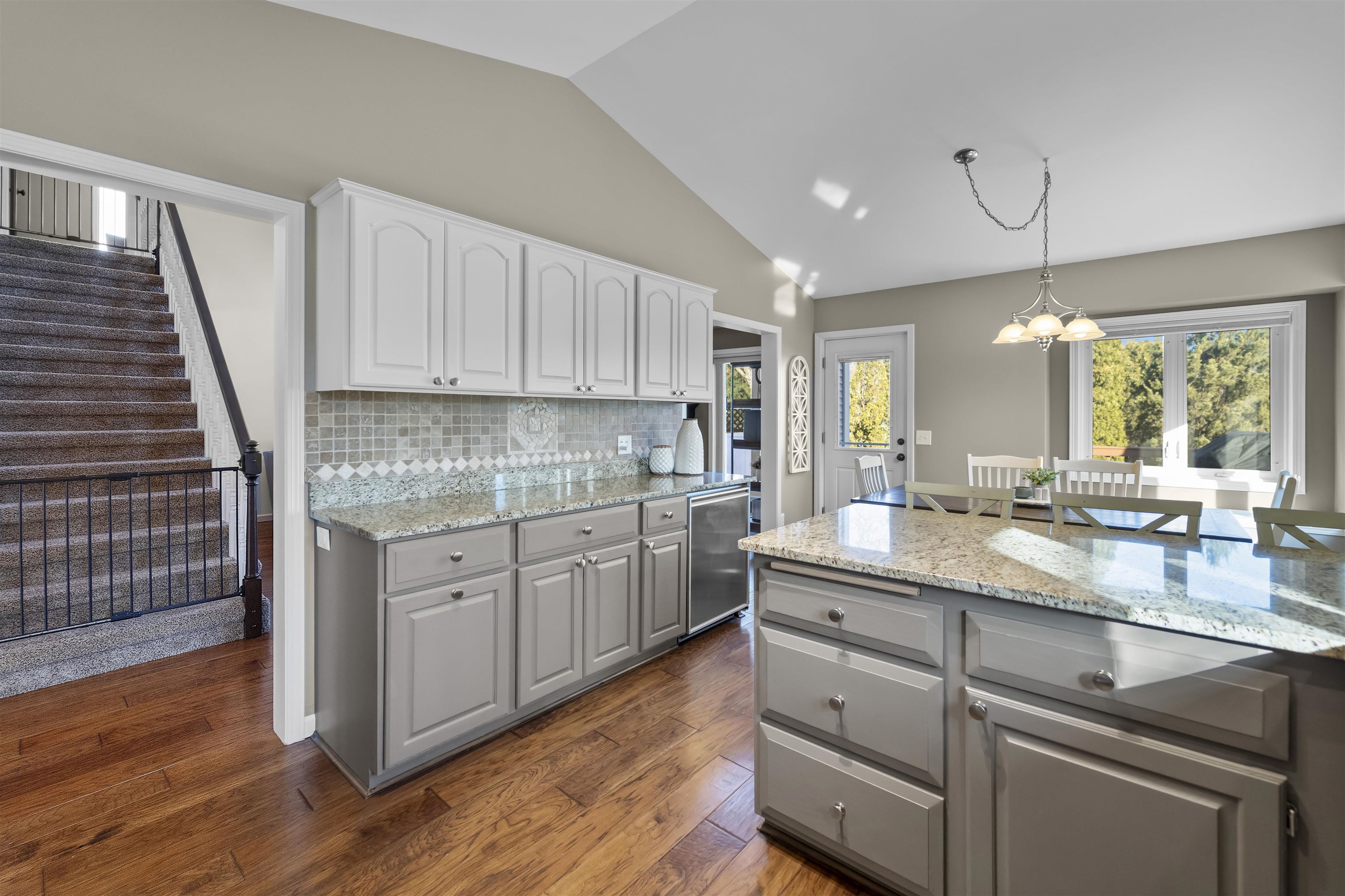 17 Autumnwood Circle