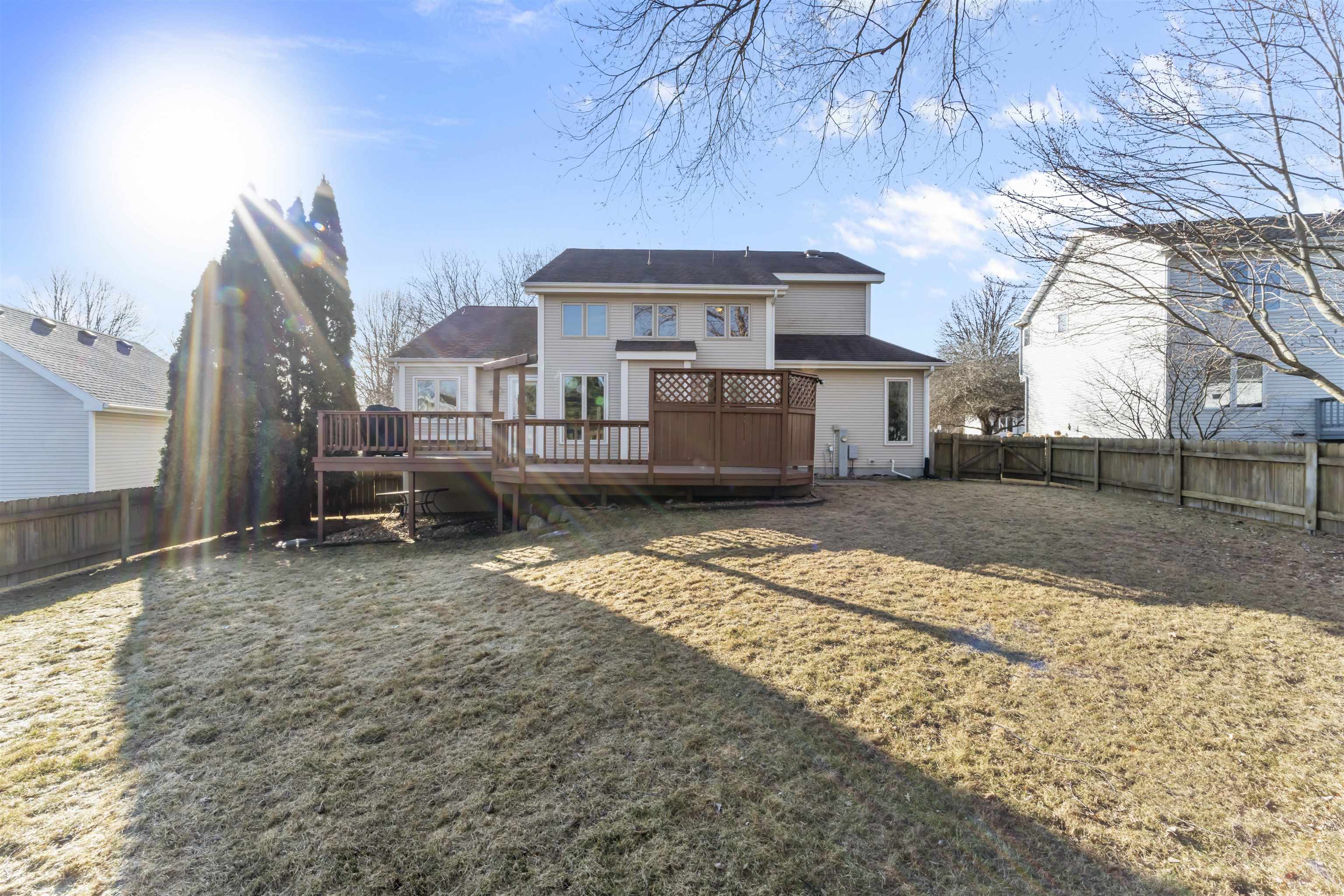 17 Autumnwood Circle