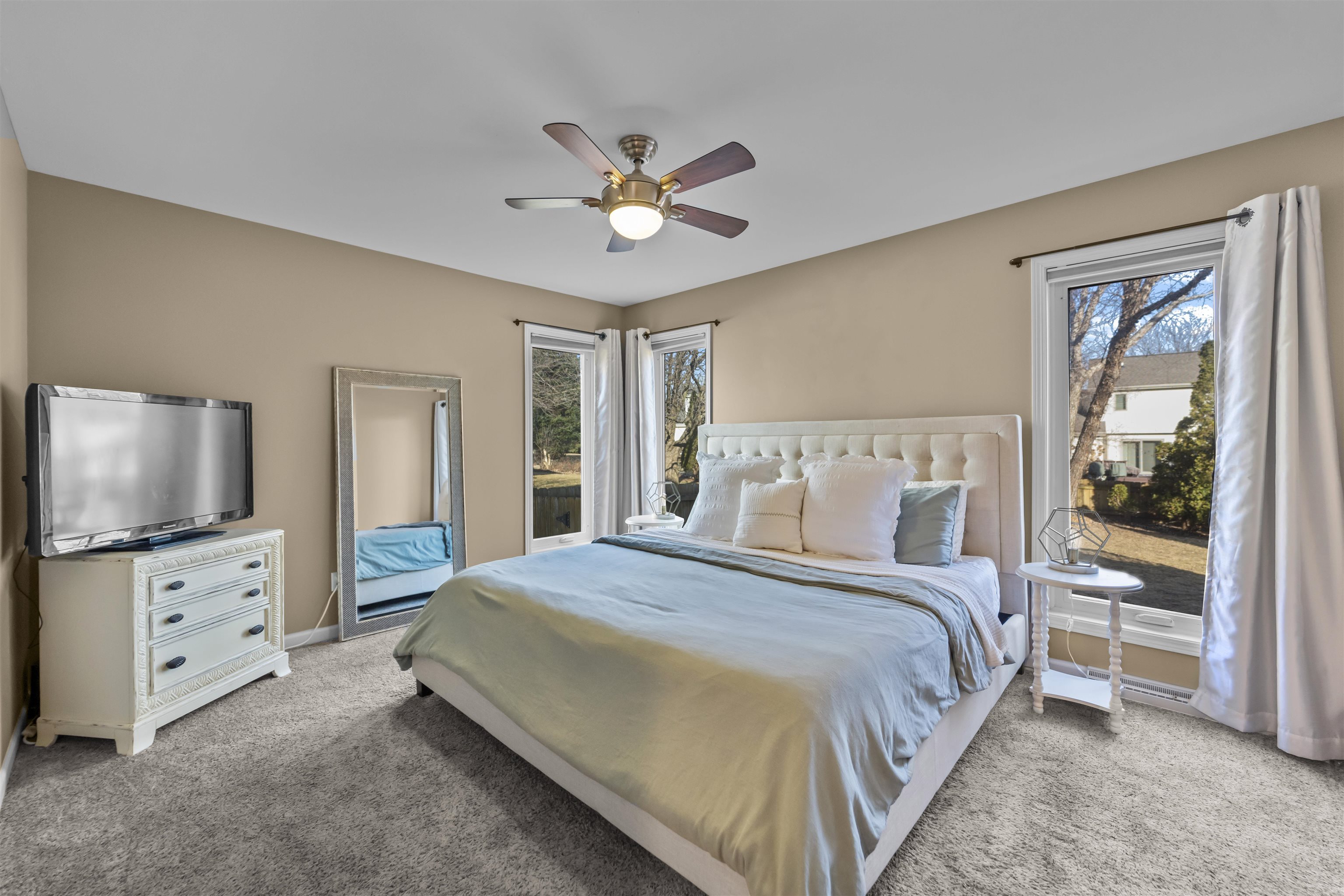 17 Autumnwood Circle