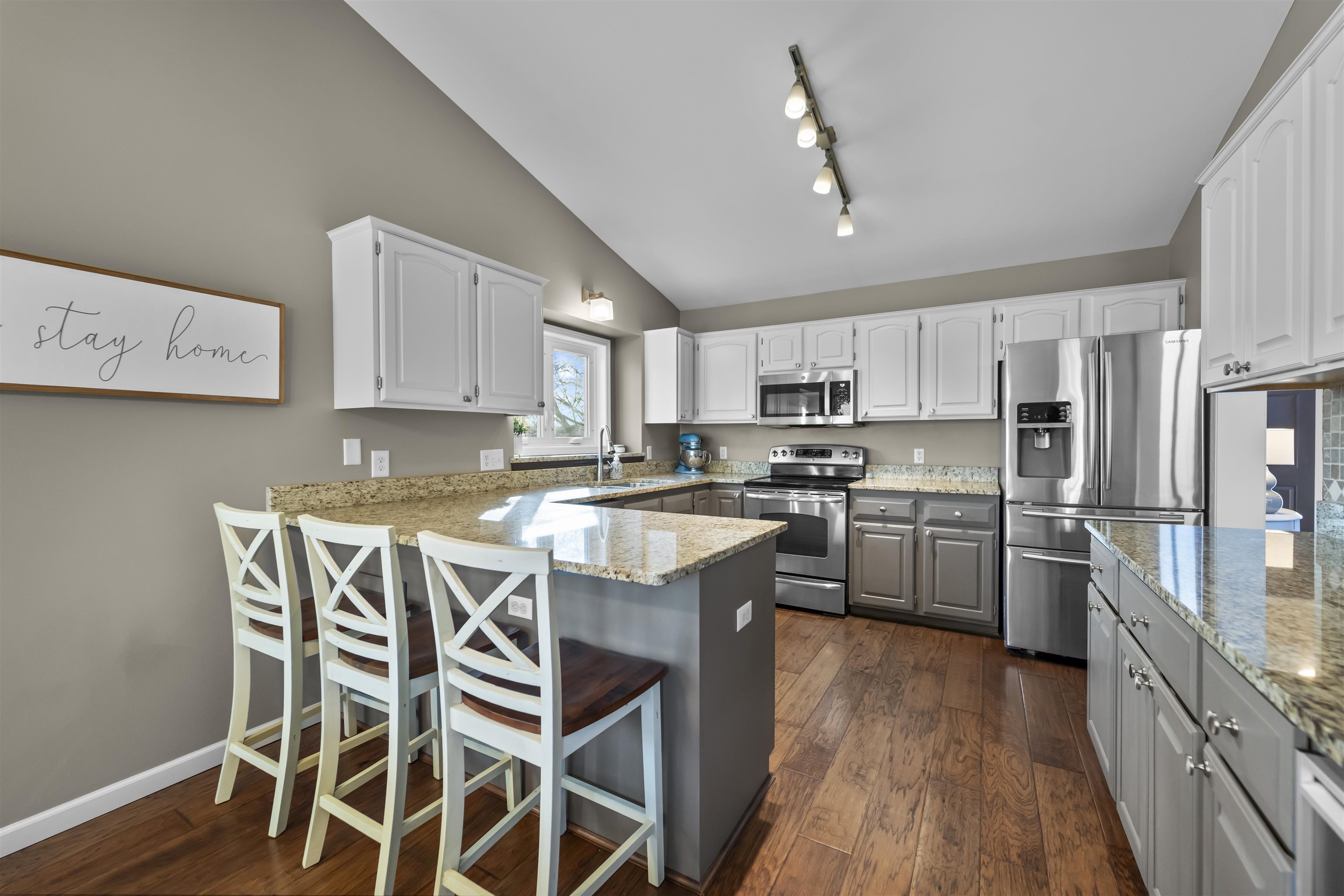 17 Autumnwood Circle