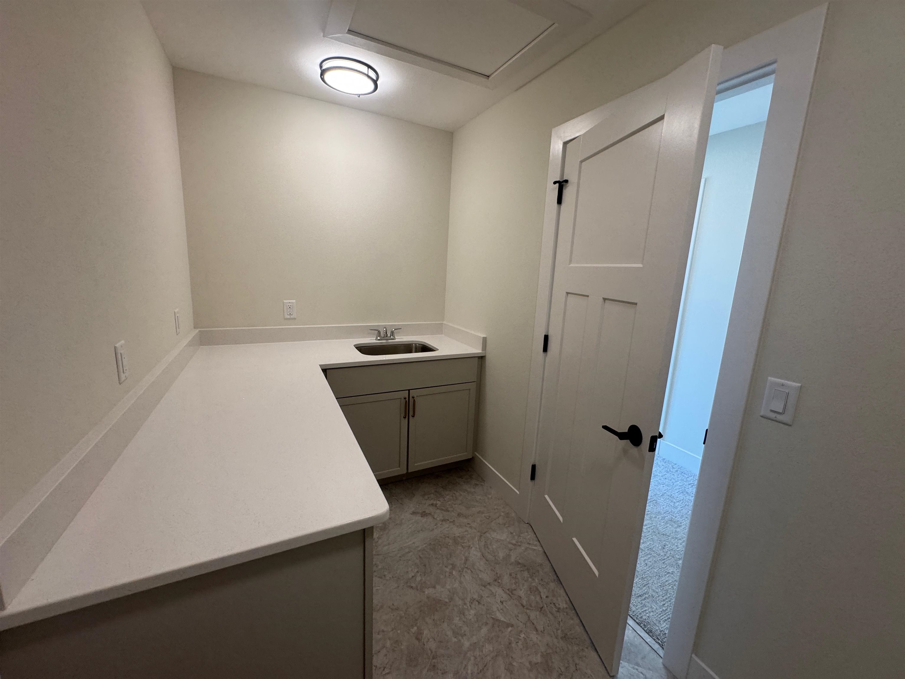 6263 Stone Gate Drive