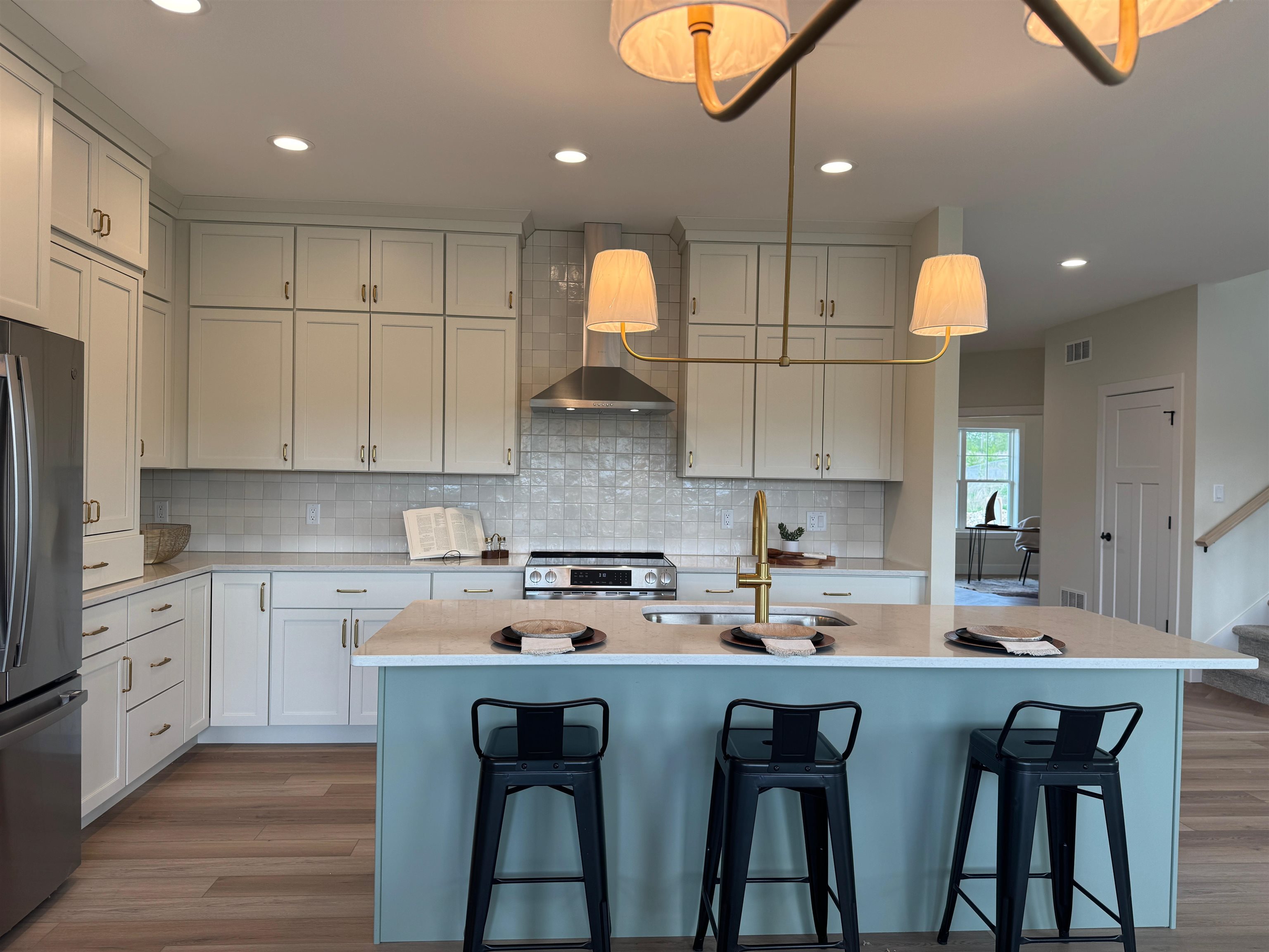6263 Stone Gate Drive