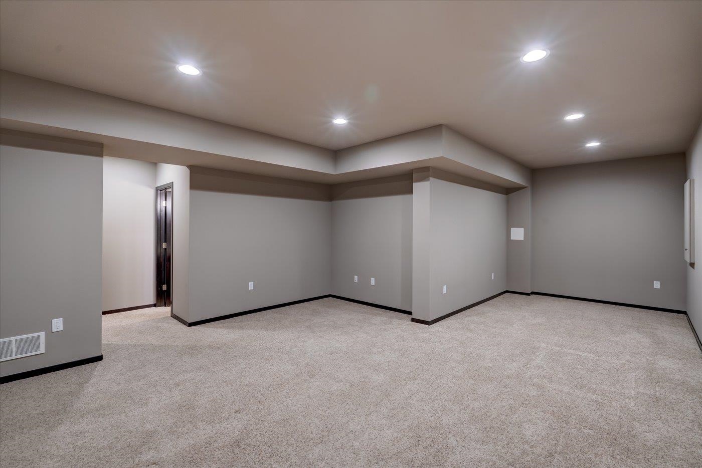 9915 White Fox Lane