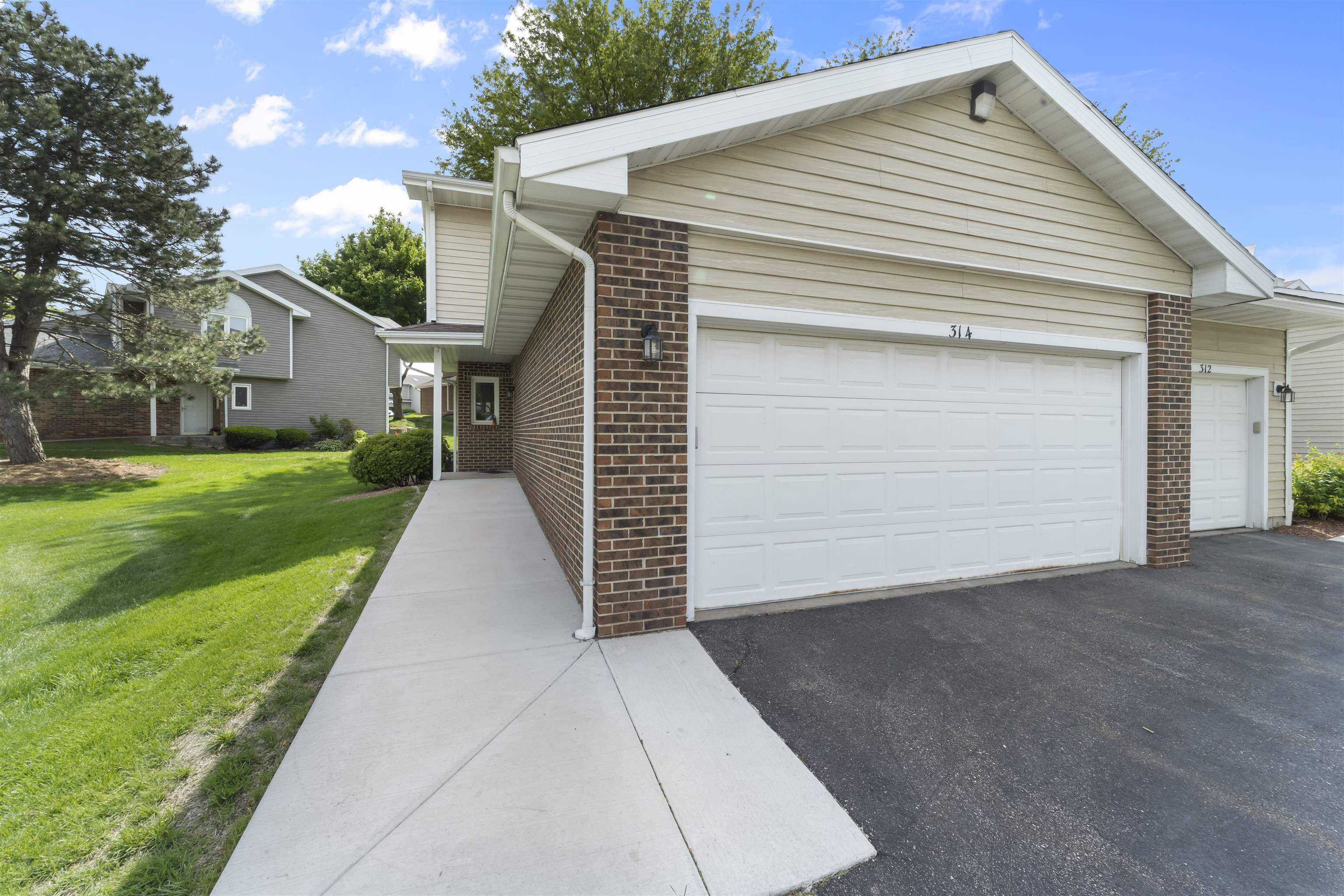 314 Castle Oaks Crossing