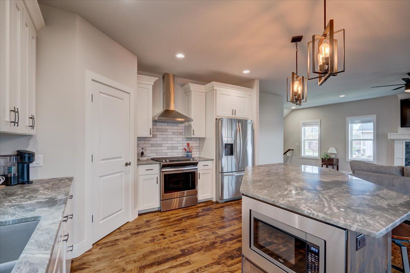 8947 Ancient Oak Lane