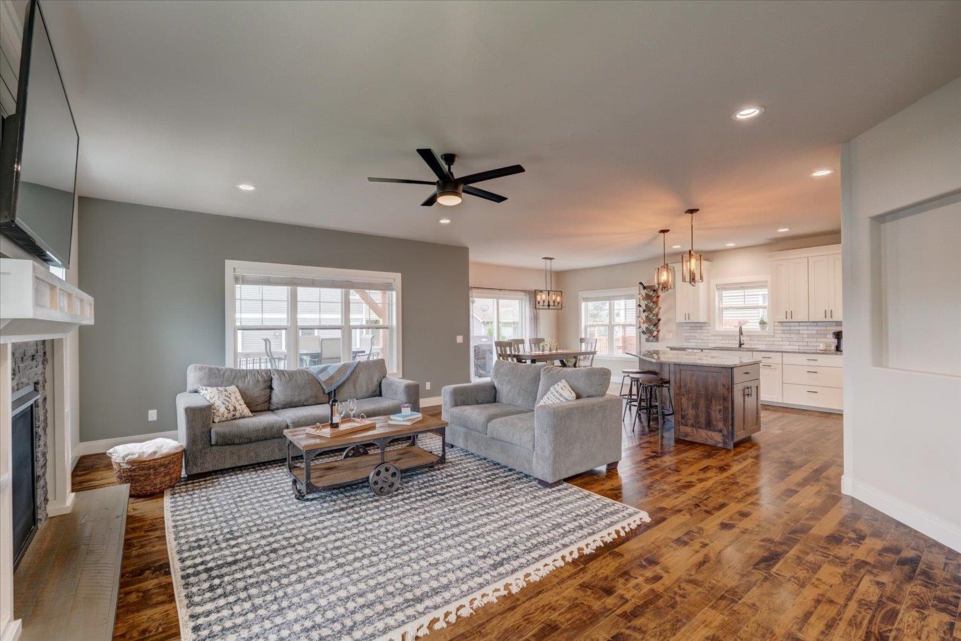 8947 Ancient Oak Lane