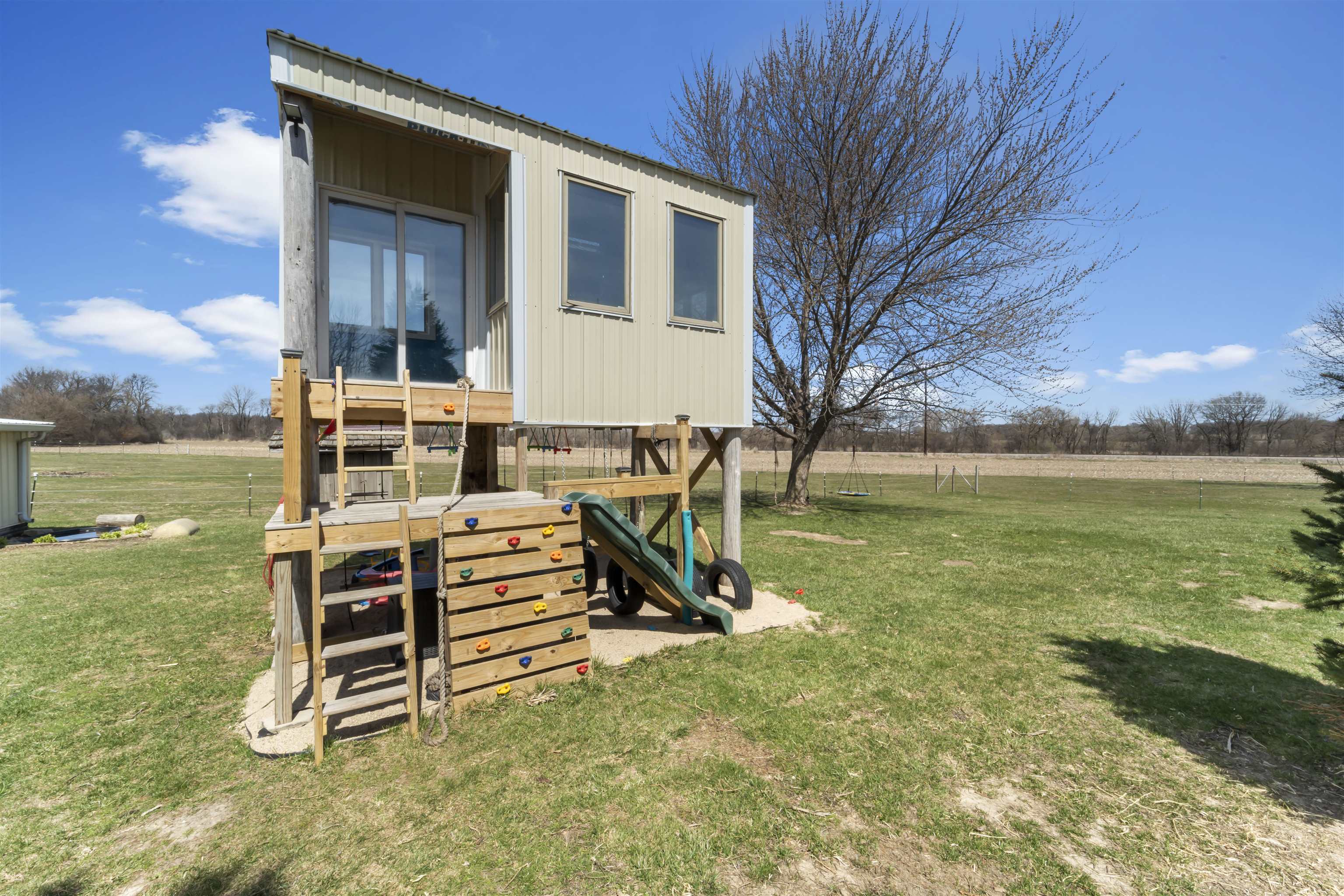 142 County Road N