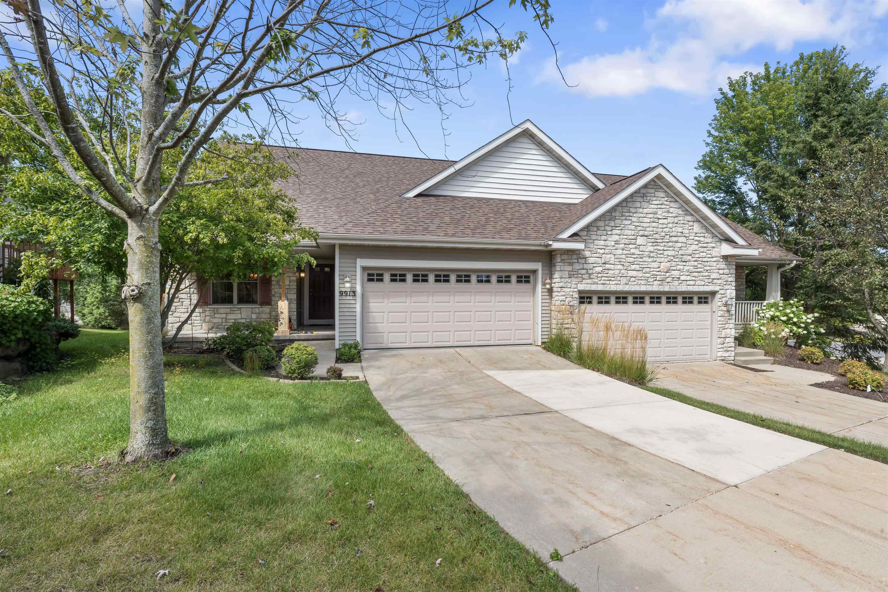 9913 Hawks Nest Drive