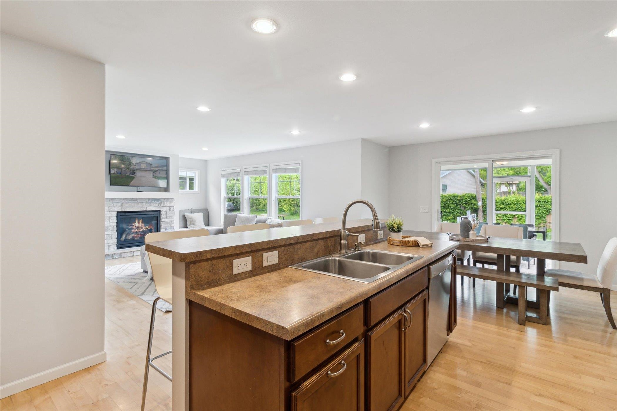 2422 Amherst Road