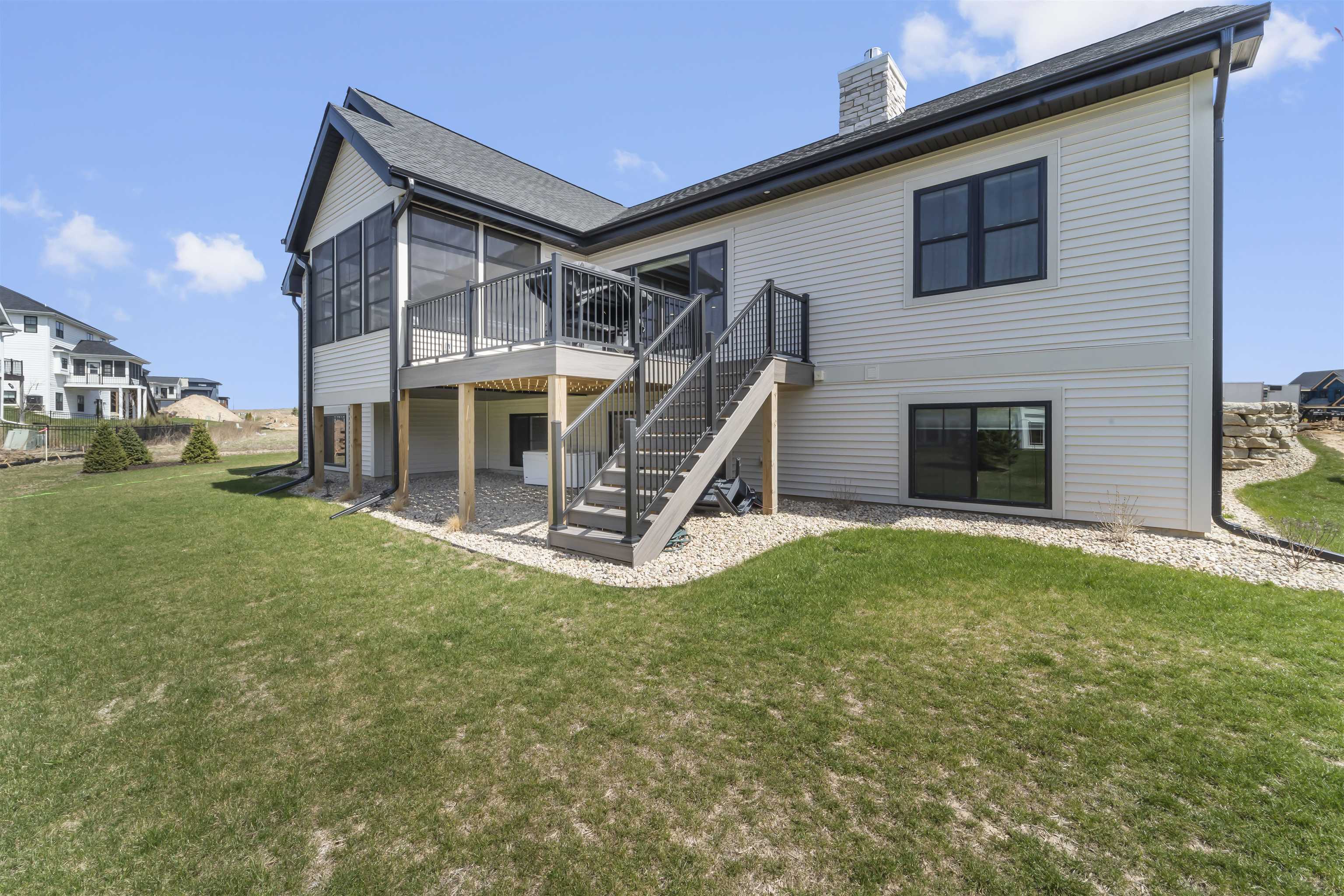 6245 Ronald Reagan Drive
