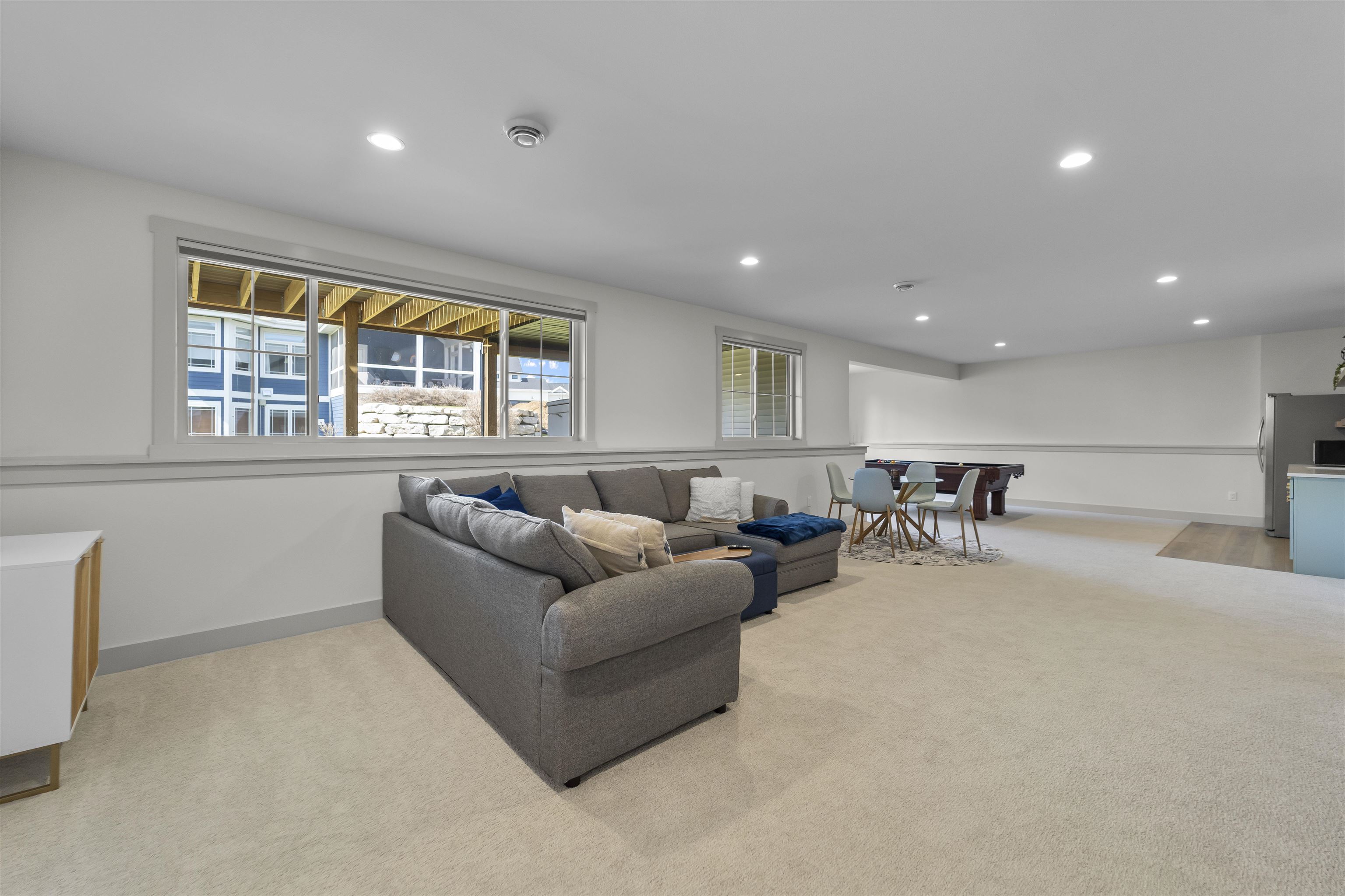 6245 Ronald Reagan Drive