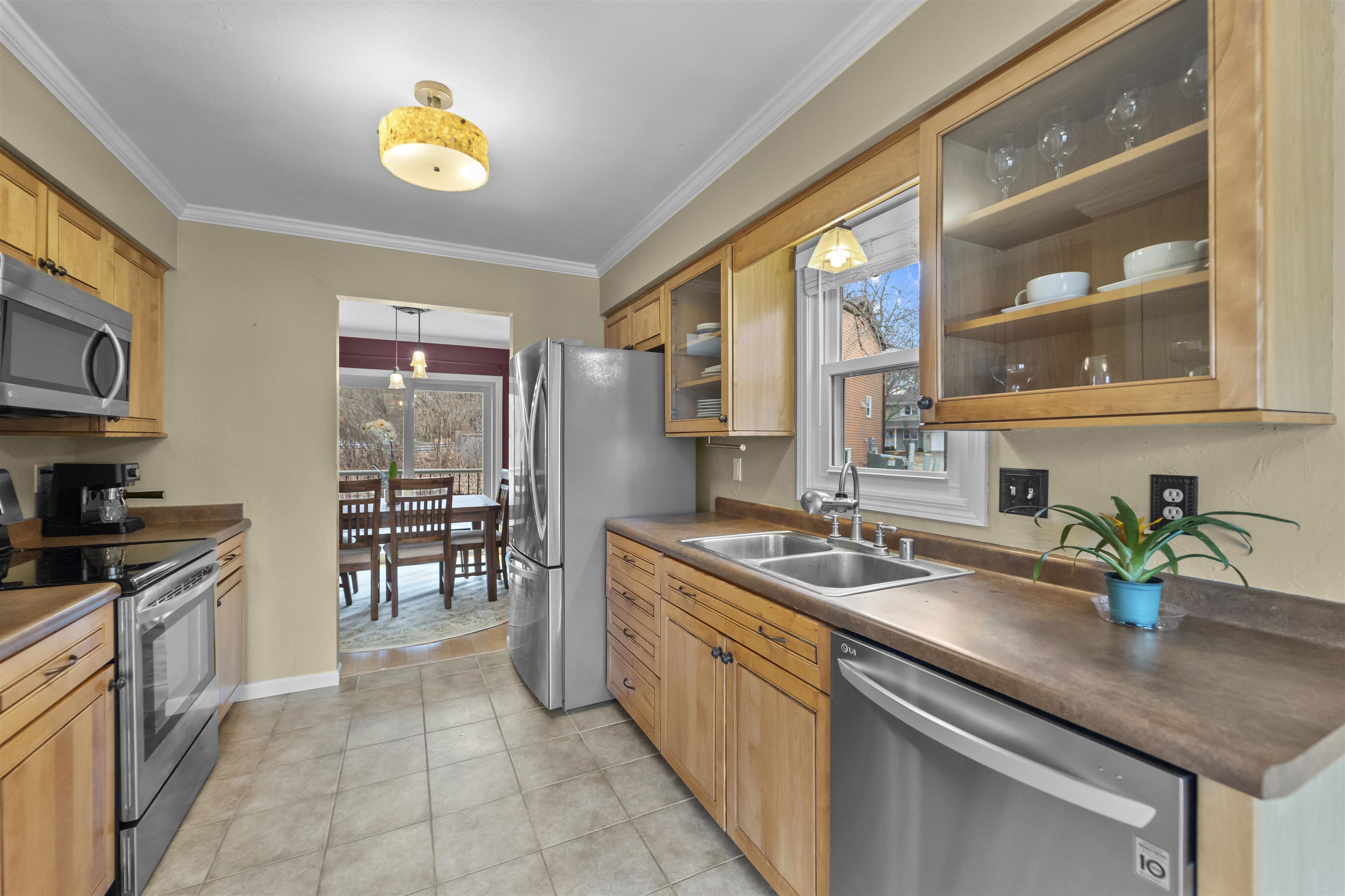 5723 Highland Way