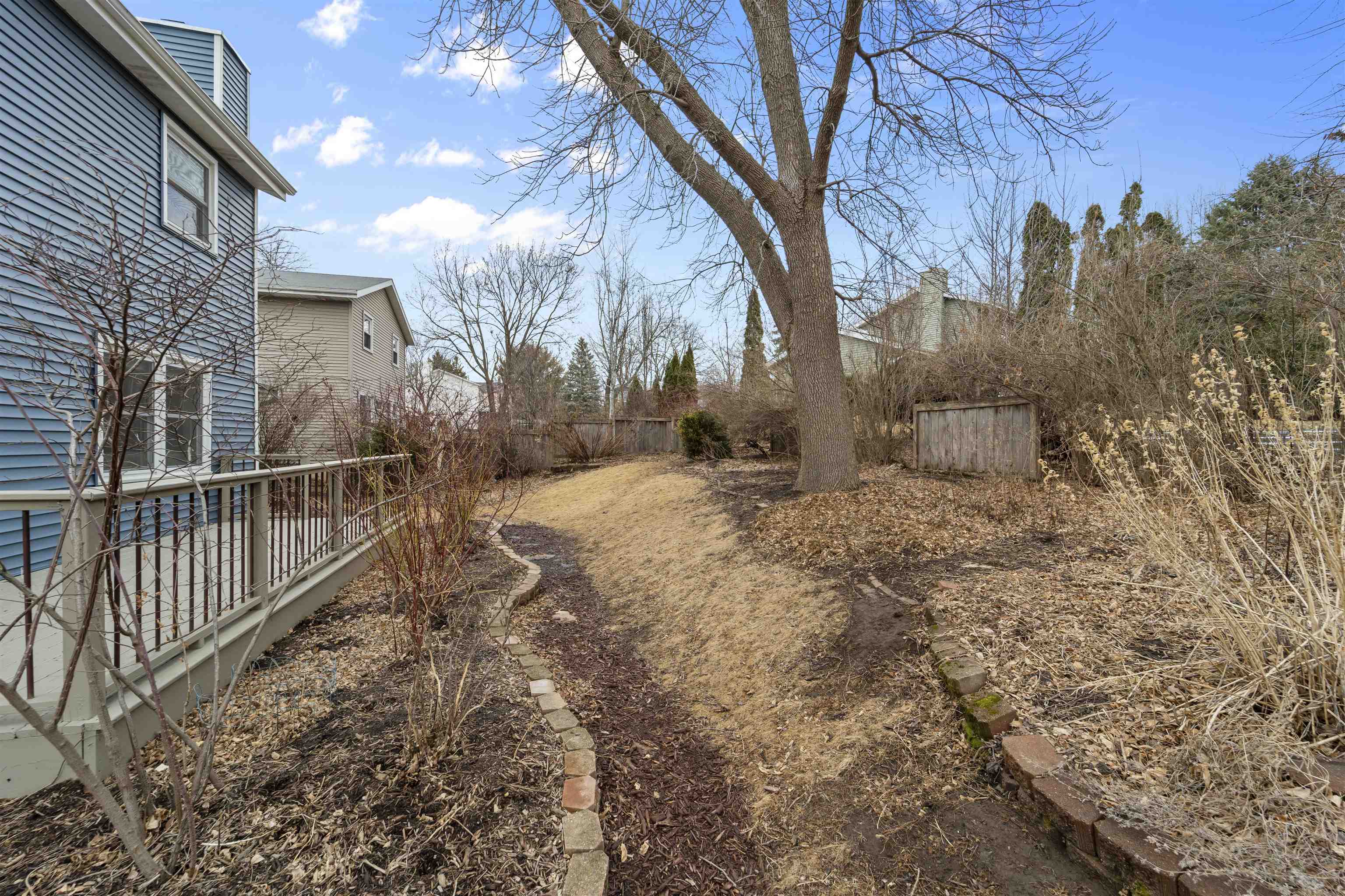 5723 Highland Way