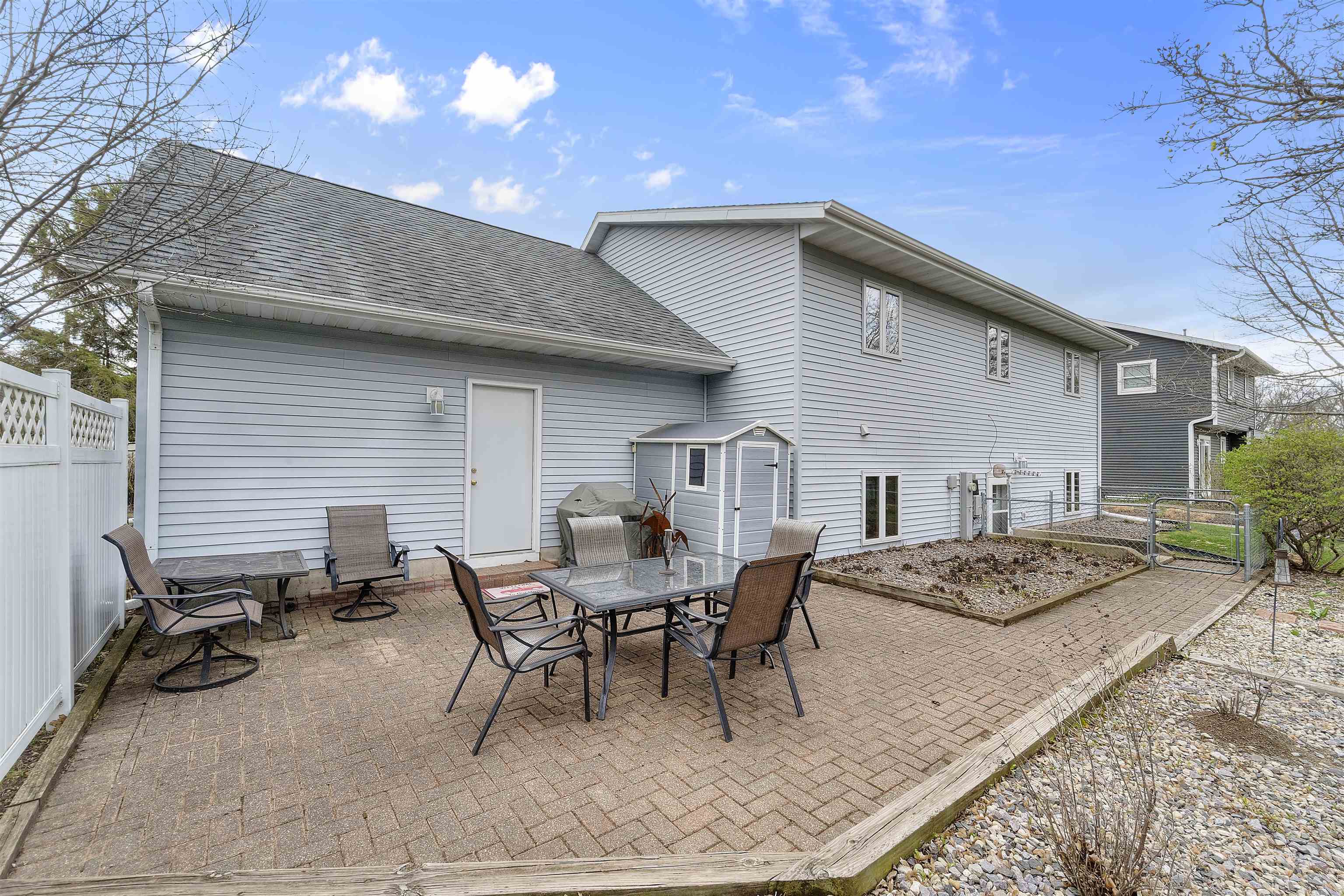 926 Foxfield Road